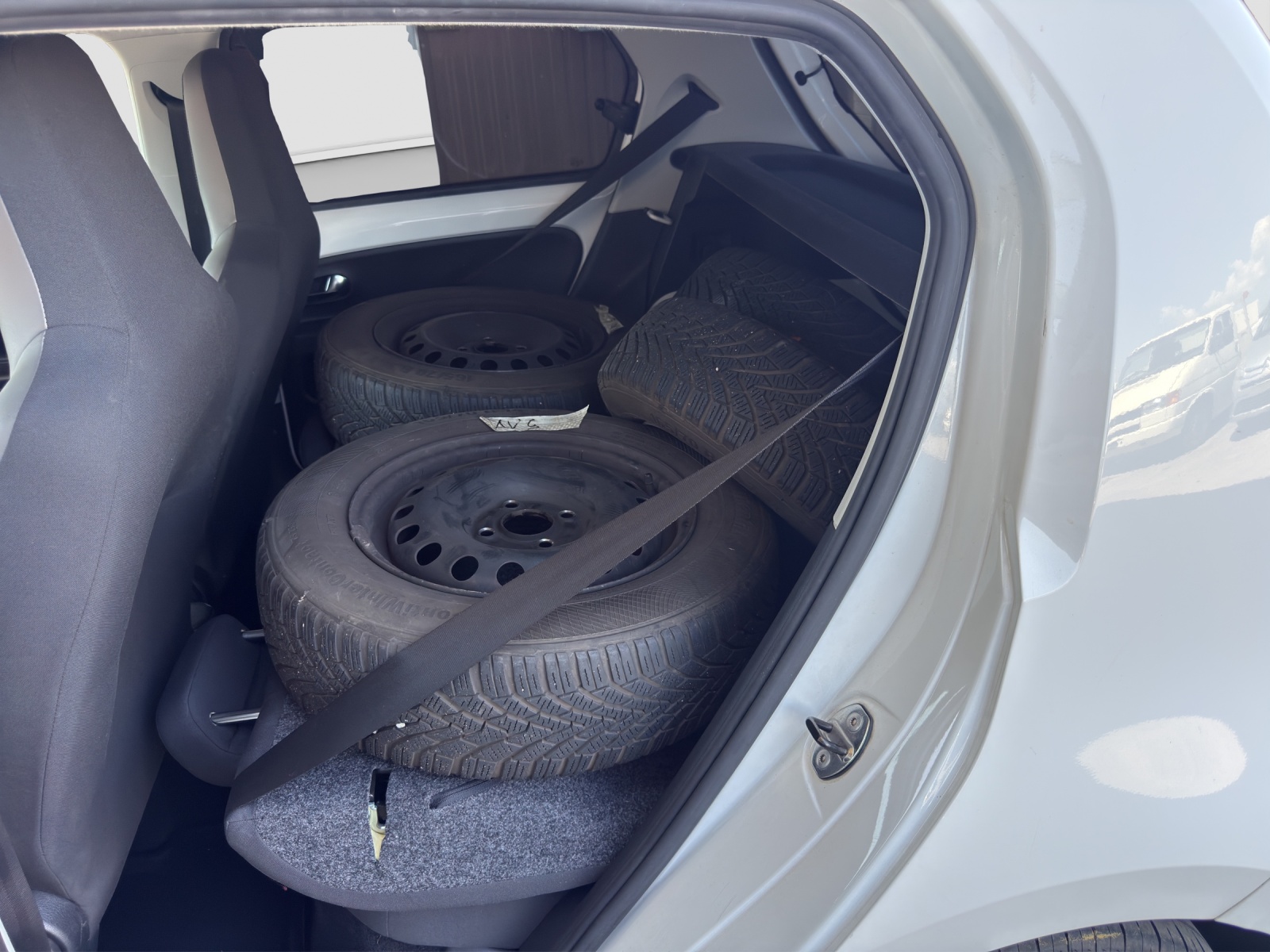 VW Up 1.0 BMT EcoFuel high up-image-8