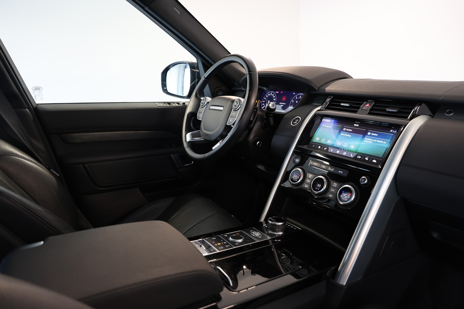 LAND ROVER Discovery 3.0 Si6 HSE 7-Sitzer-image-12