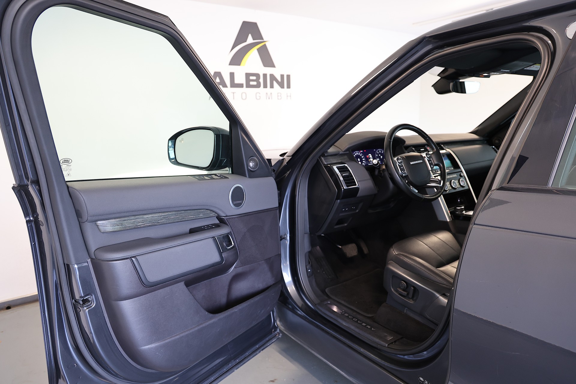 LAND ROVER Discovery 3.0 Si6 HSE 7-Sitzer-image-4