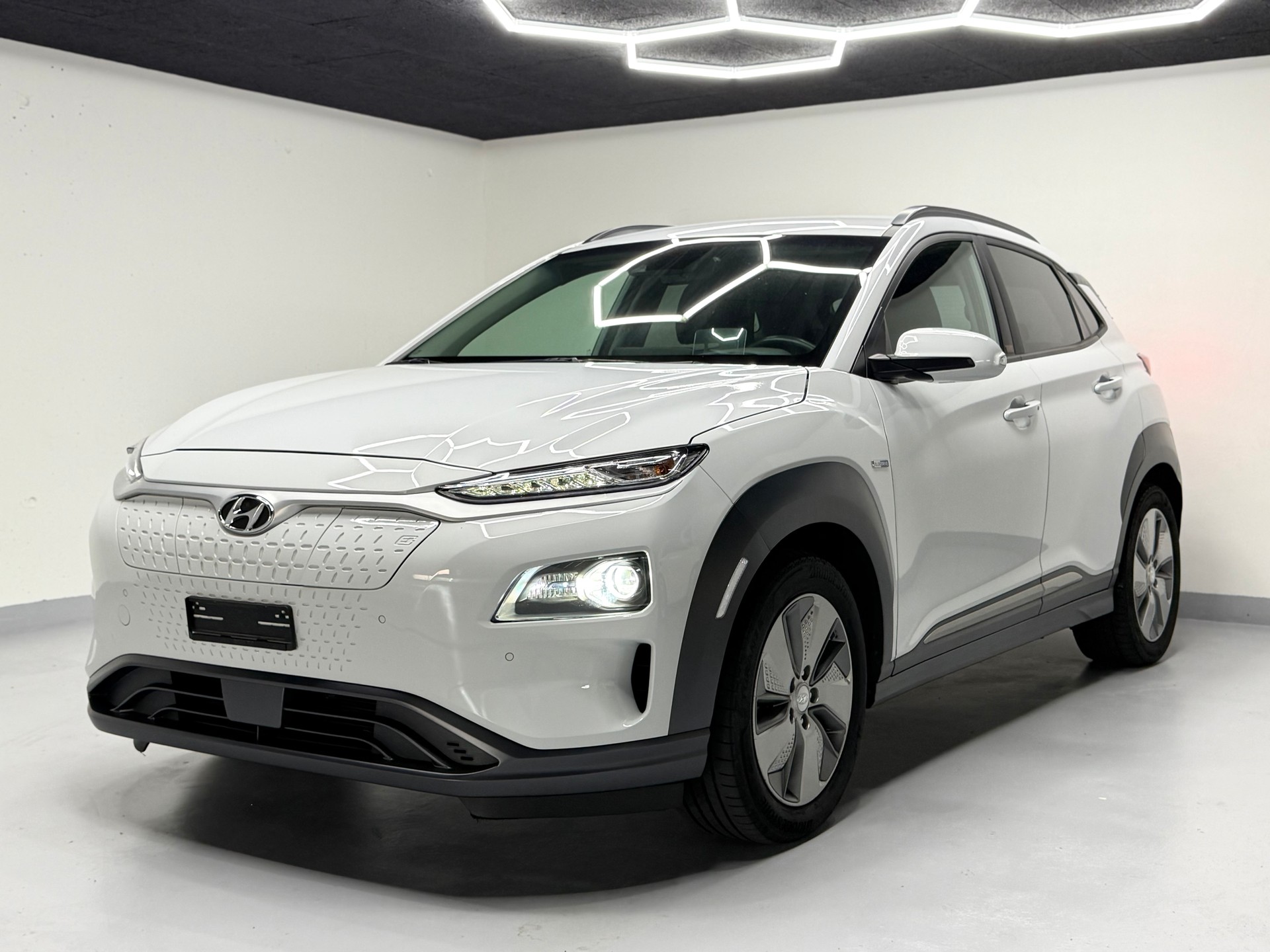 HYUNDAI Kona EV Bluelink Edition-image-0