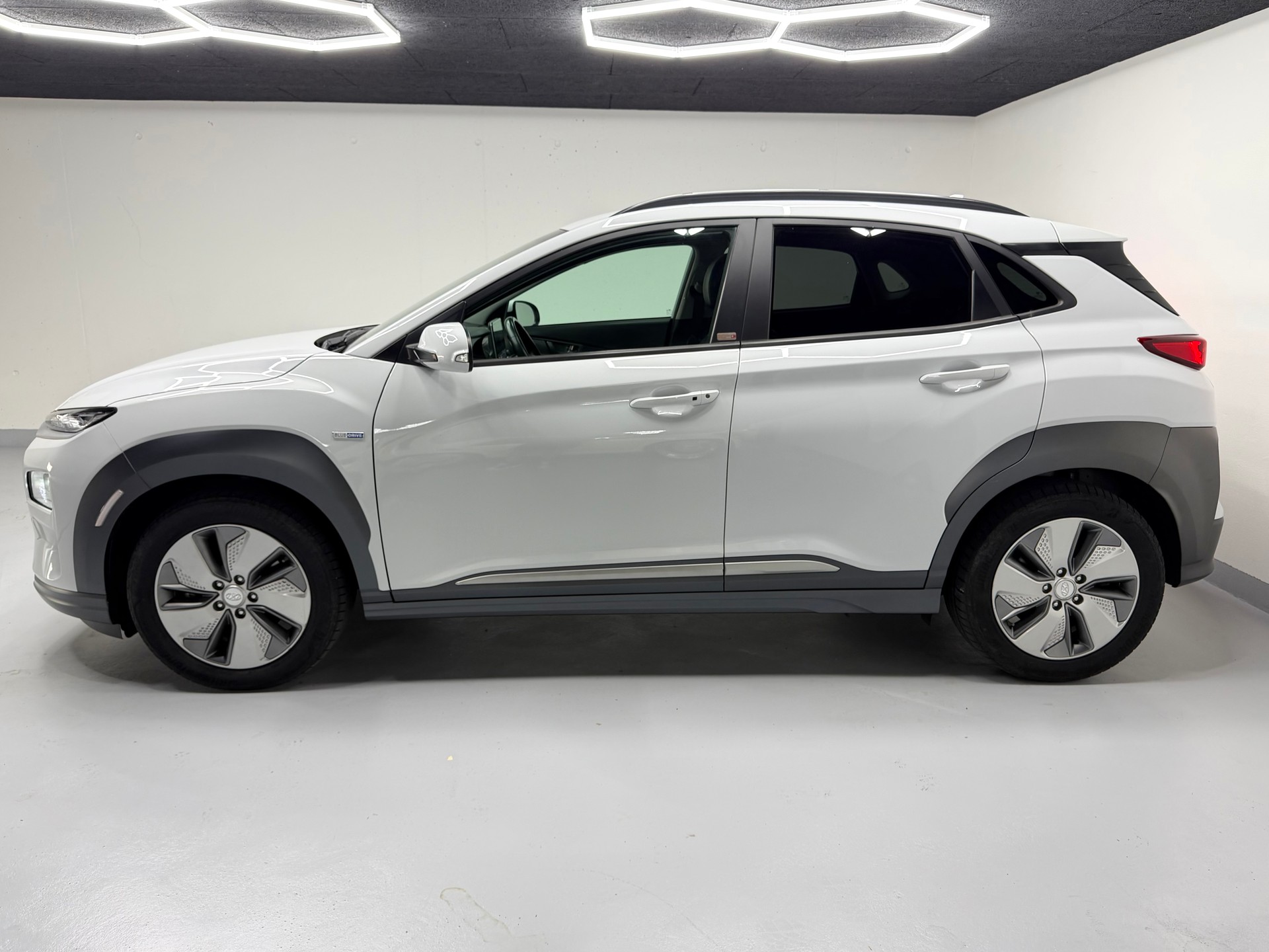 HYUNDAI Kona EV Bluelink Edition-image-6