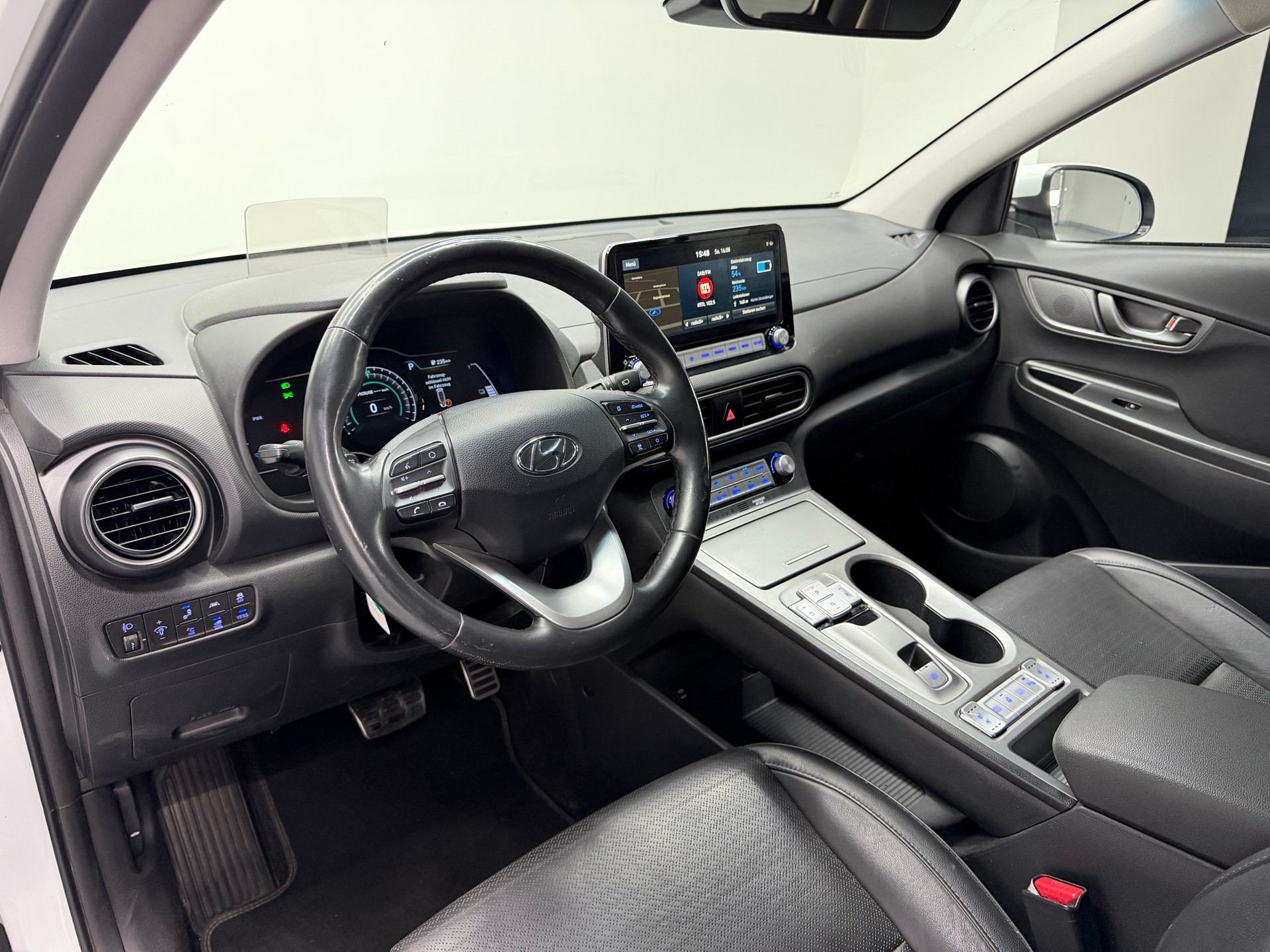 HYUNDAI Kona EV Bluelink Edition-image-8