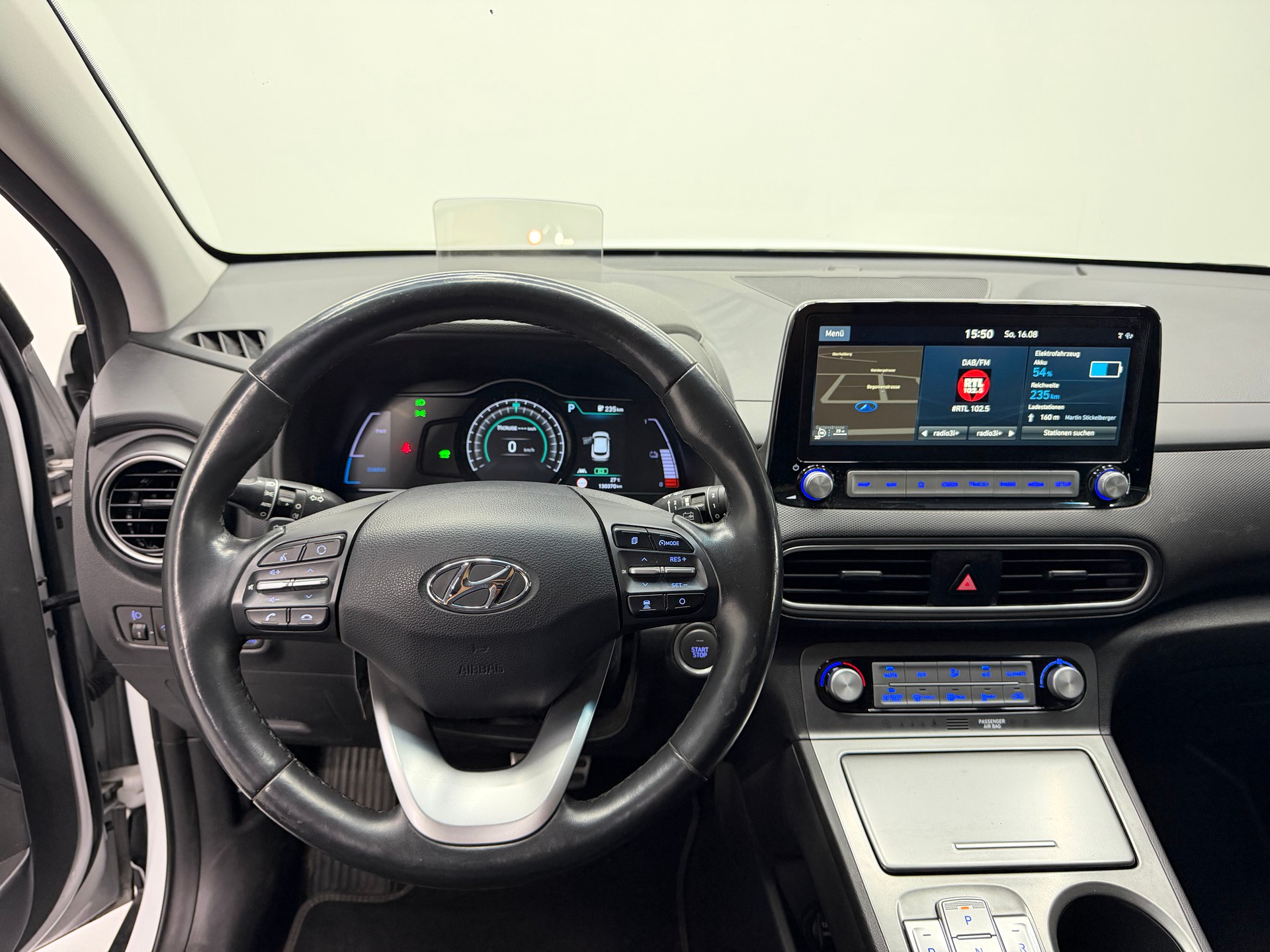 HYUNDAI Kona EV Bluelink Edition-image-14