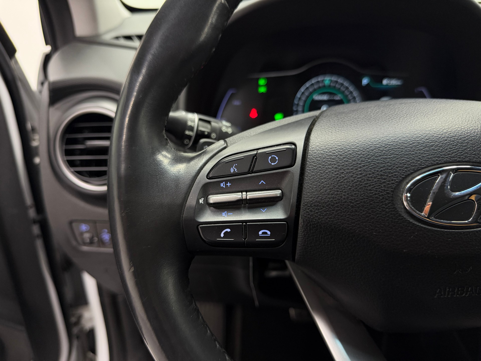 HYUNDAI Kona EV Bluelink Edition-image-20