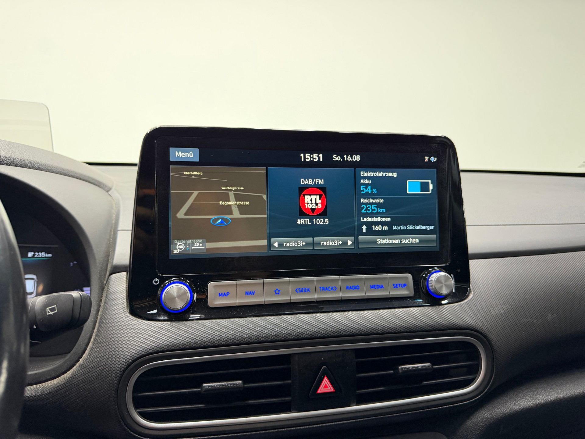 HYUNDAI Kona EV Bluelink Edition-image-15