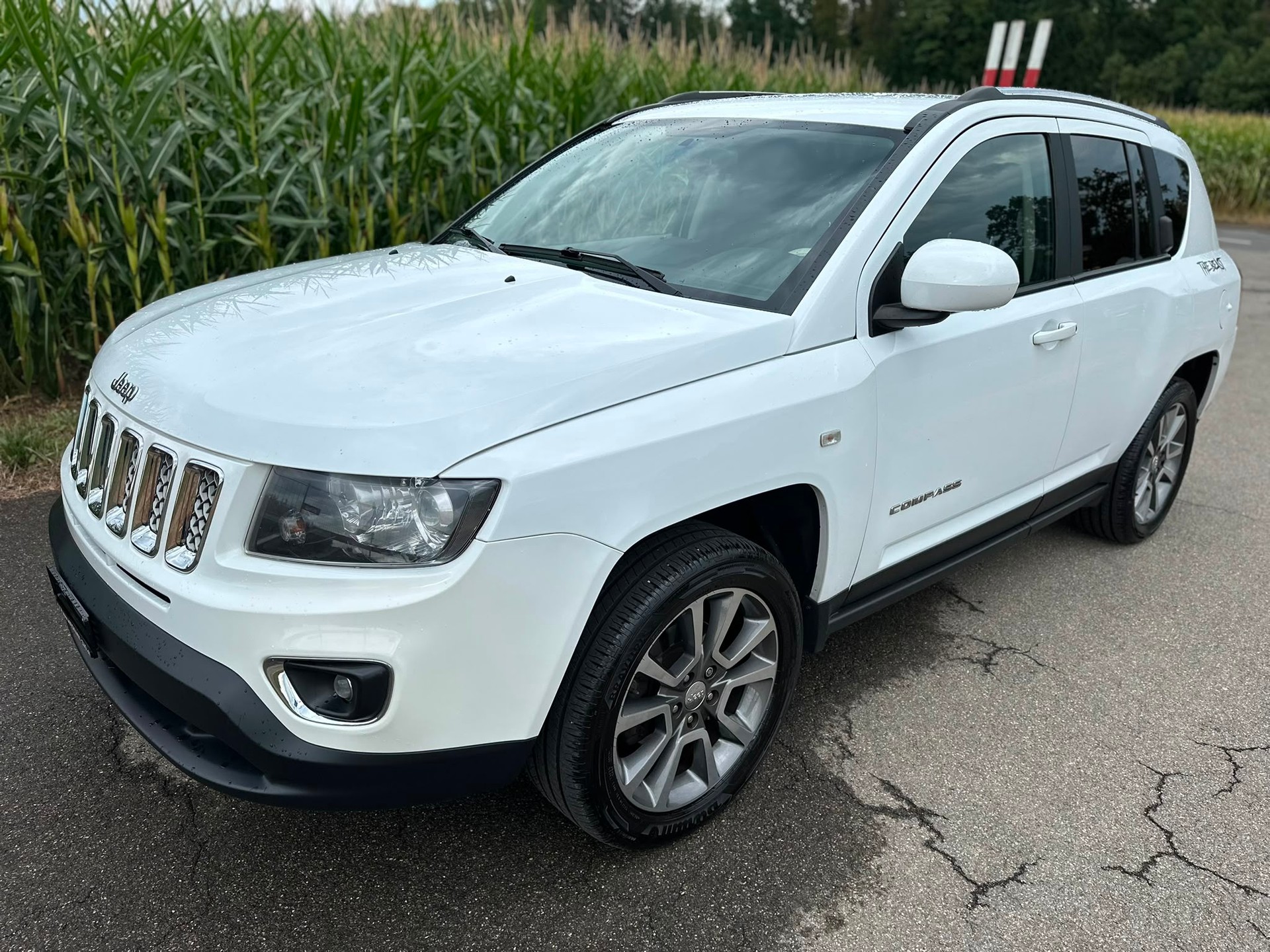 JEEP Compass 2.4 Limited Automatic-showroom-element-1