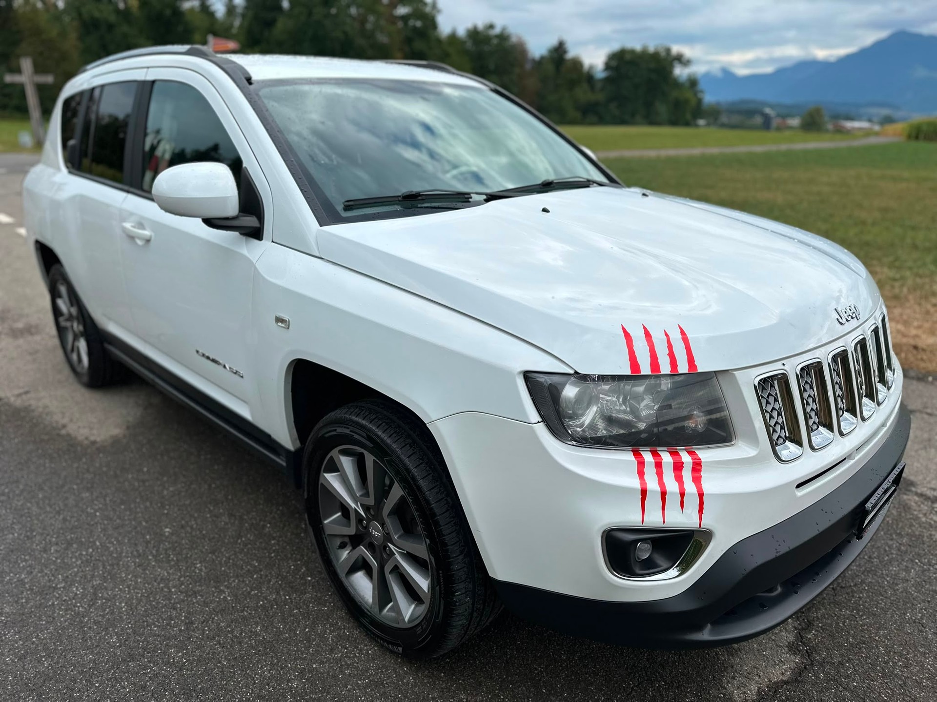 JEEP Compass 2.4 Limited Automatic-showroom-element-3