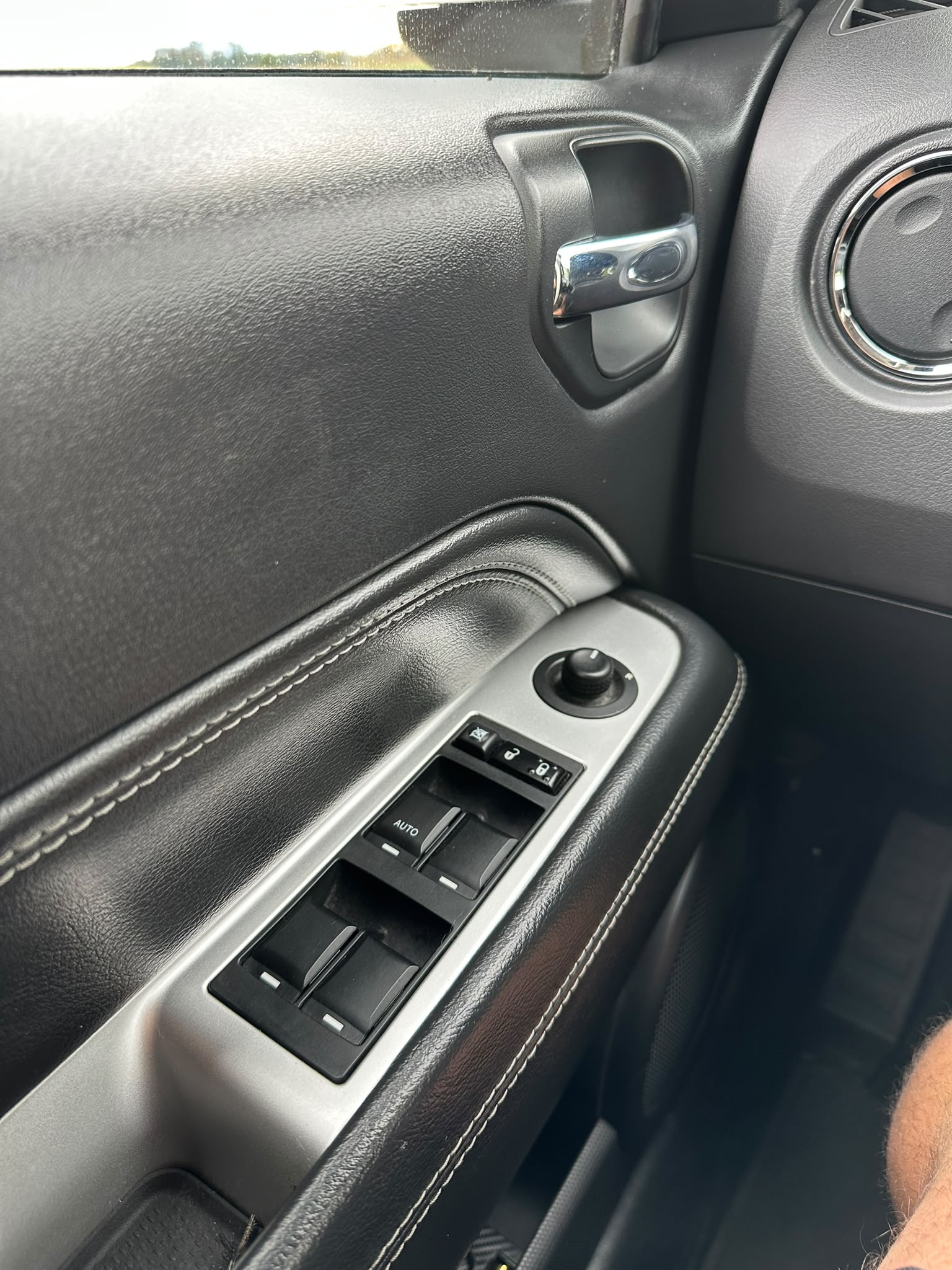 JEEP Compass 2.4 Limited Automatic-image-19