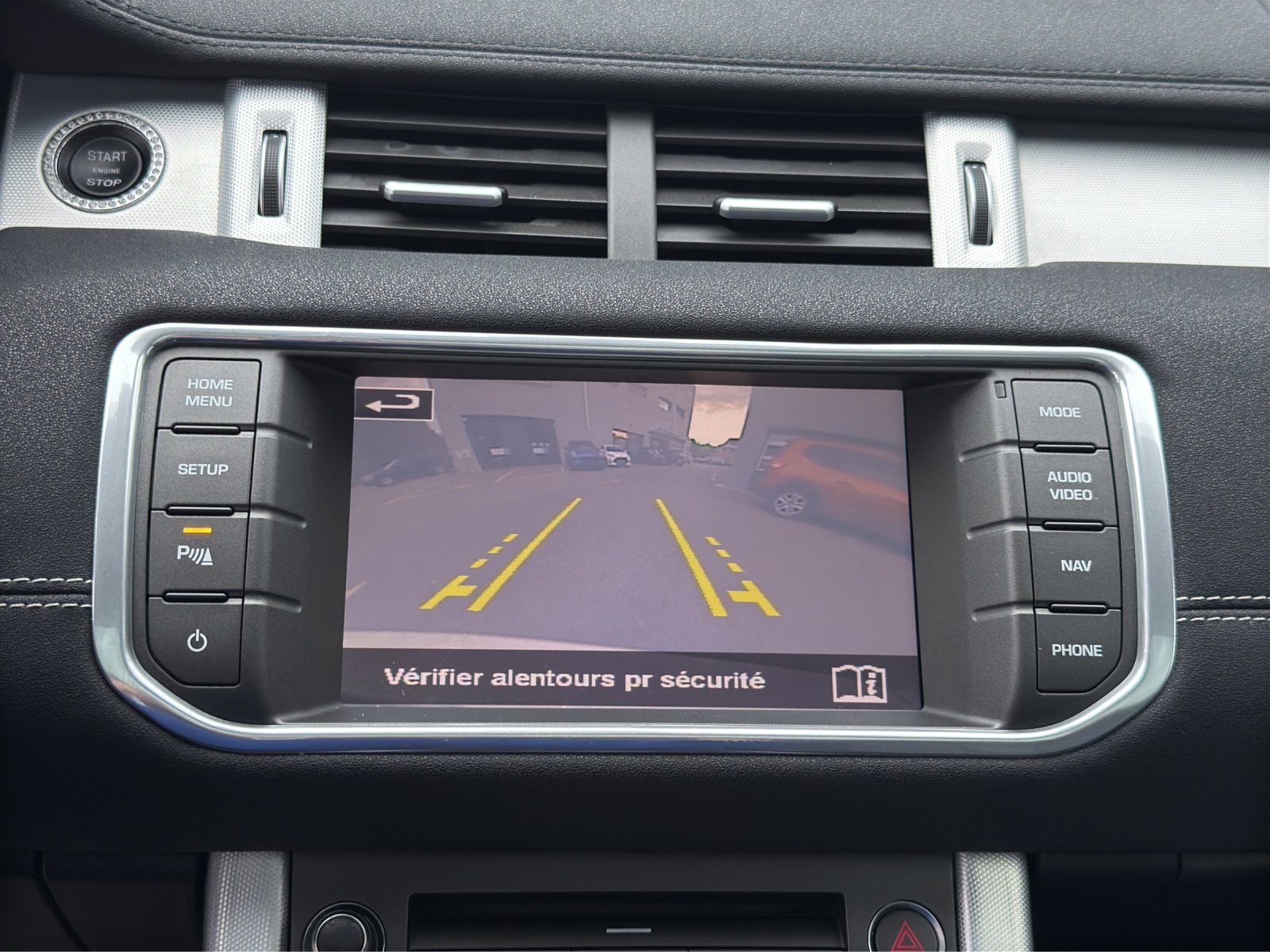 LAND ROVER Range Rover Evoque 2.2 SD4 Prestige AT6-image-31