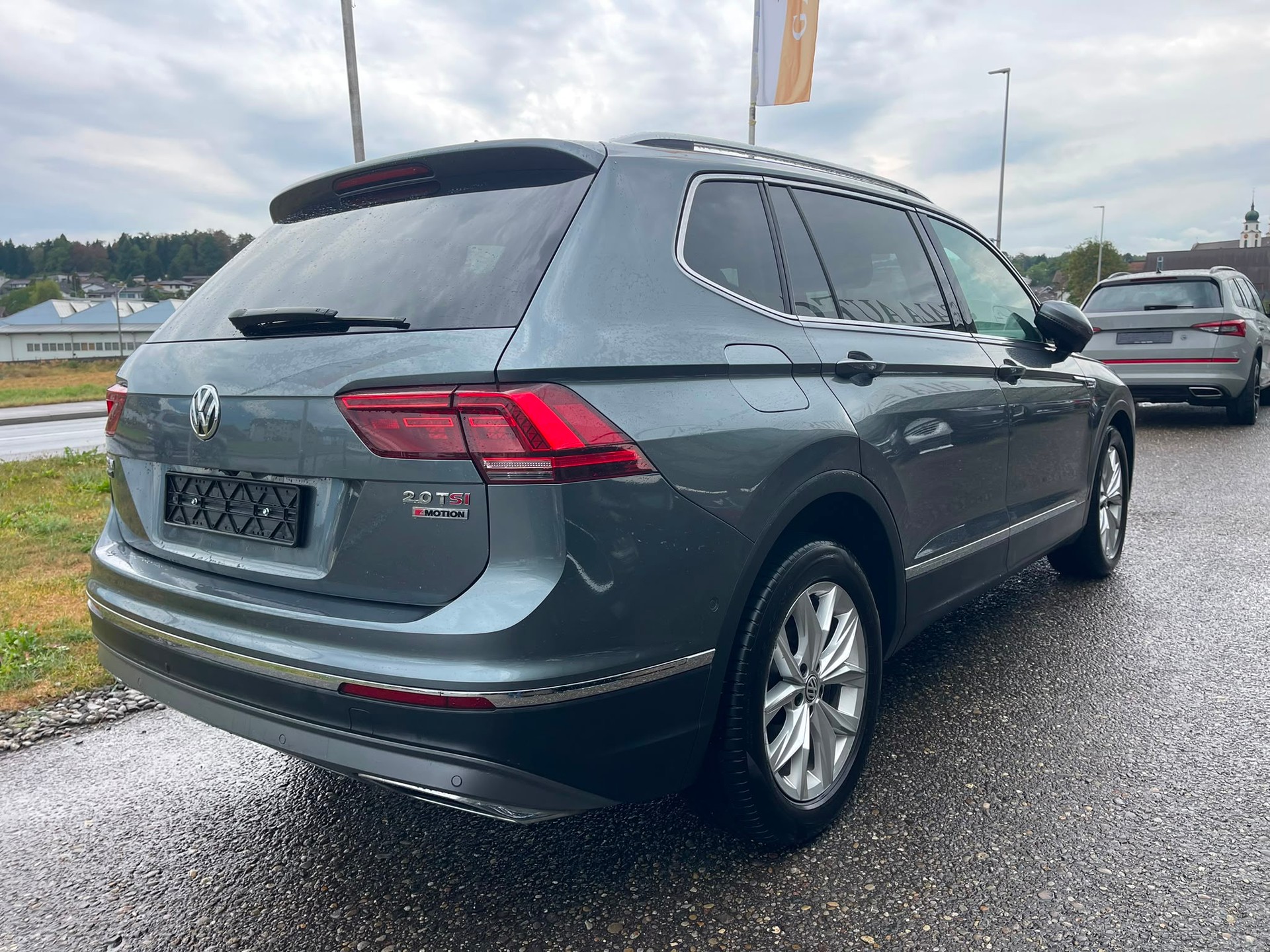VW Tiguan Allspace 2.0TSI Highline 4Motion DSG-image-4