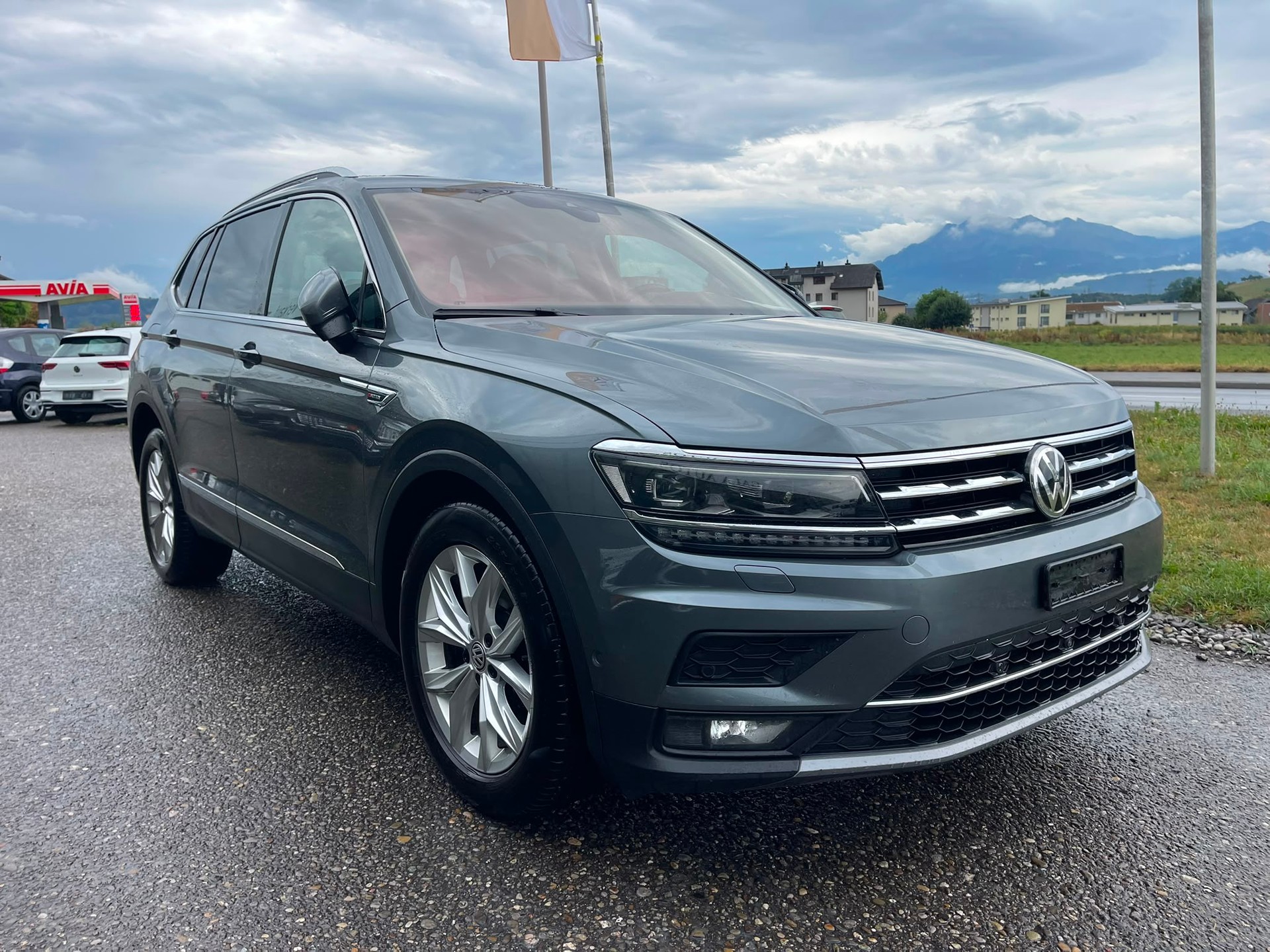 VW Tiguan Allspace 2.0TSI Highline 4Motion DSG-image-2