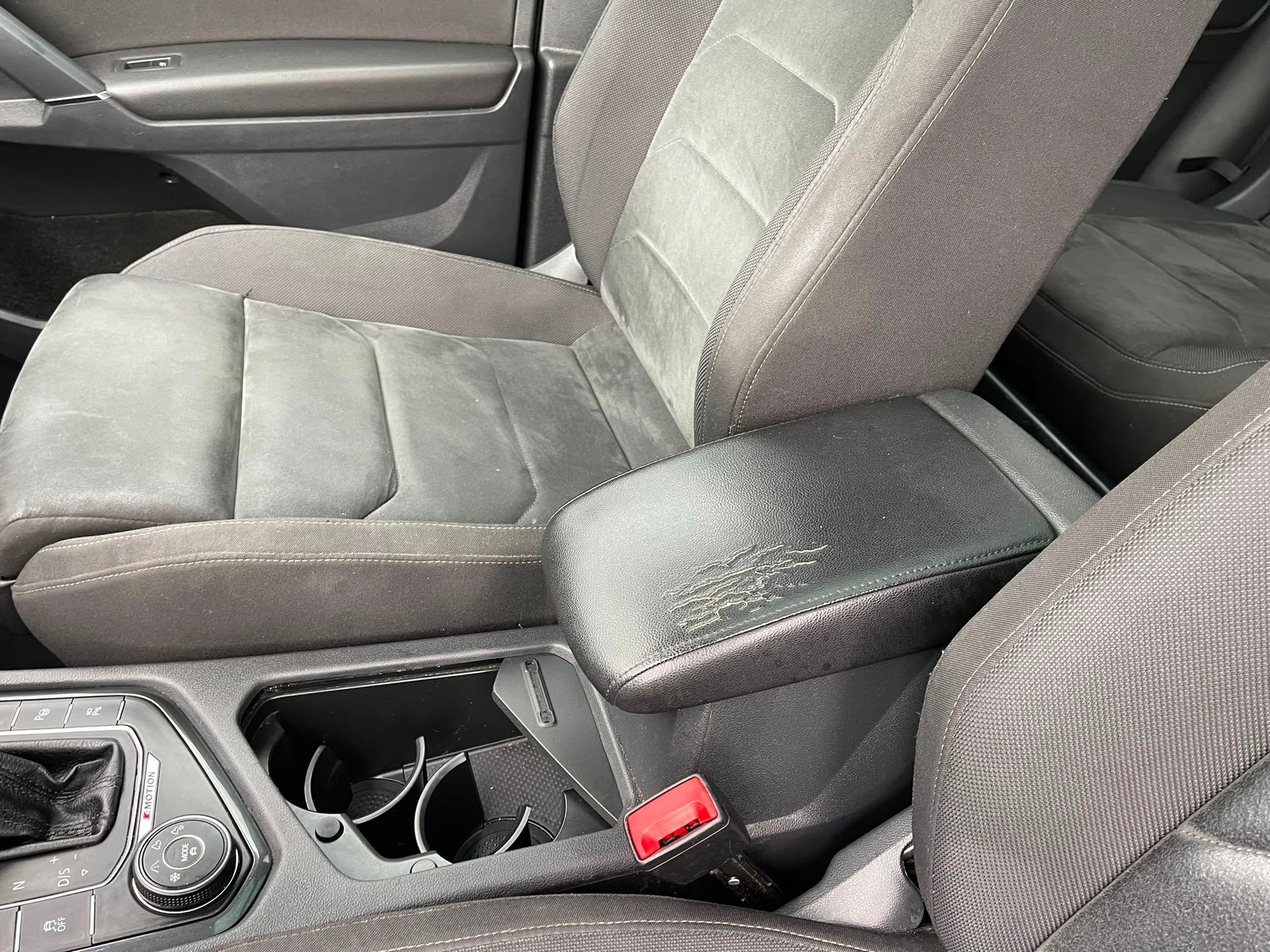 VW Tiguan Allspace 2.0TSI Highline 4Motion DSG-image-12