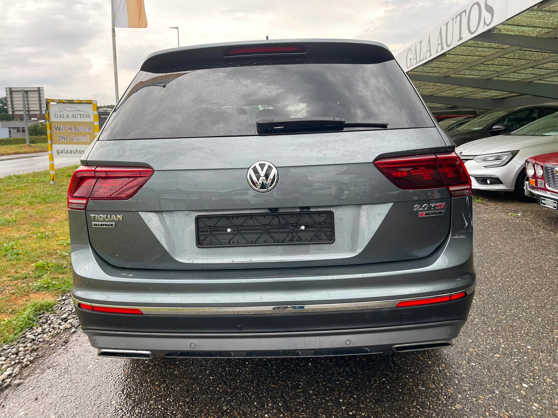 VW Tiguan Allspace 2.0TSI Highline 4Motion DSG-image-5
