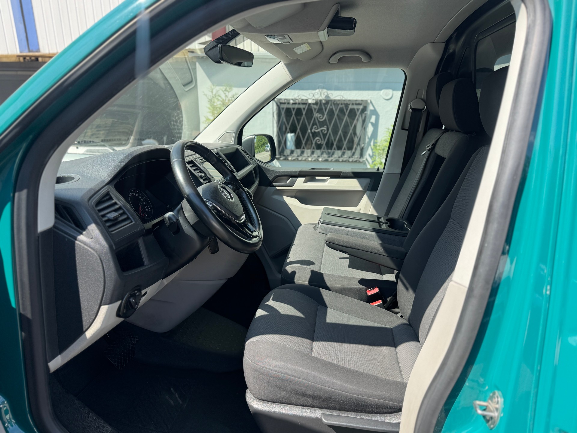 VW T6 2.0 TDI DSG-image-6