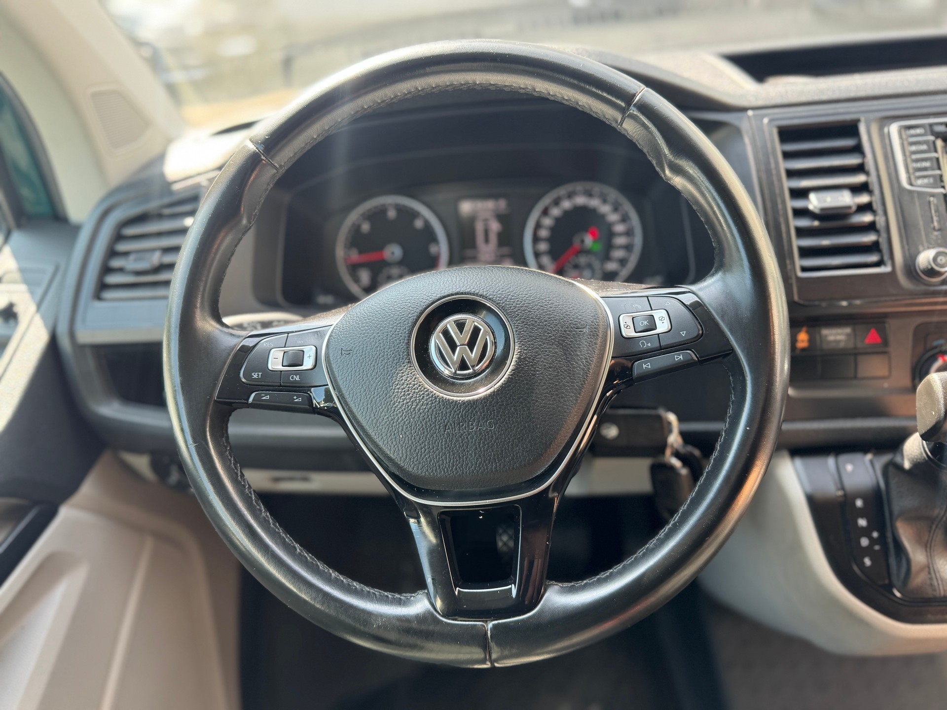 VW T6 2.0 TDI DSG-image-9