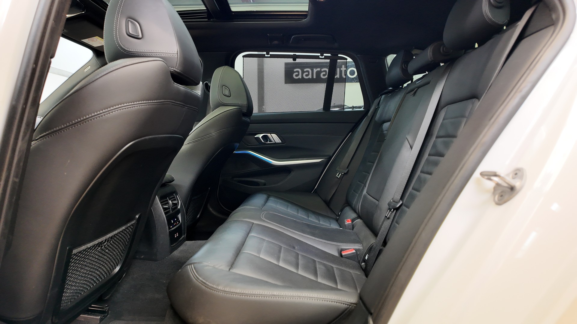 BMW 320d xDrive 48V Touring Steptronic-image-22
