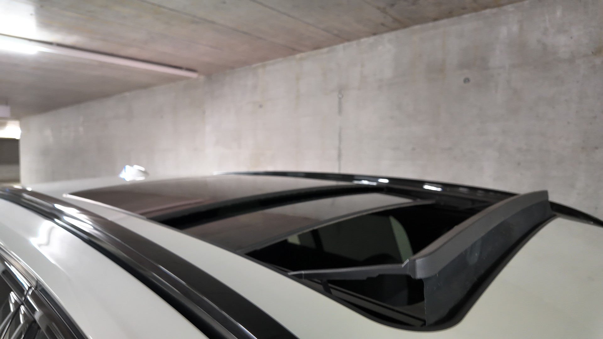 BMW 320d xDrive 48V Touring Steptronic-image-8