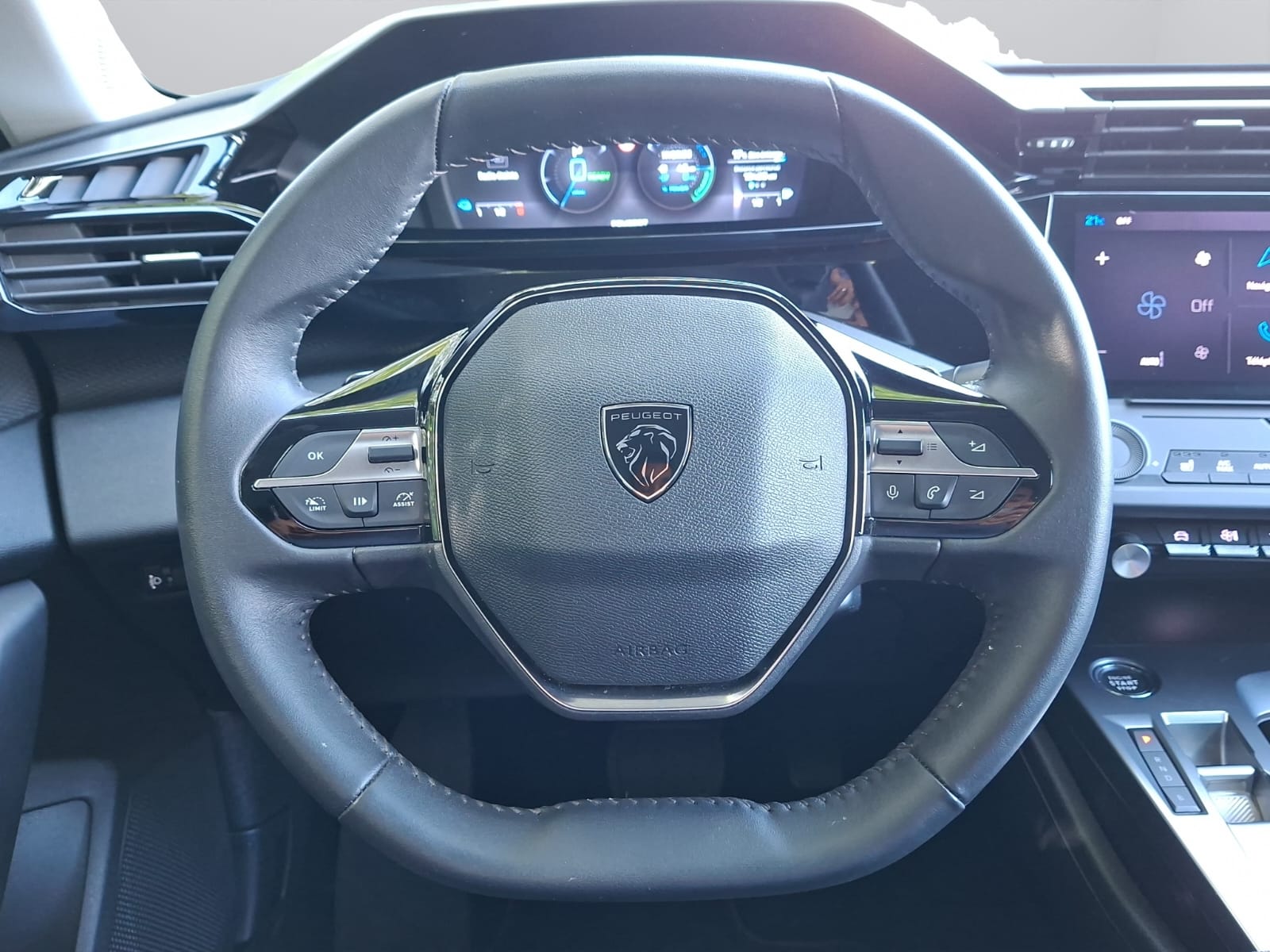 PEUGEOT 308 1.6 PHEV 180 Active-image-13