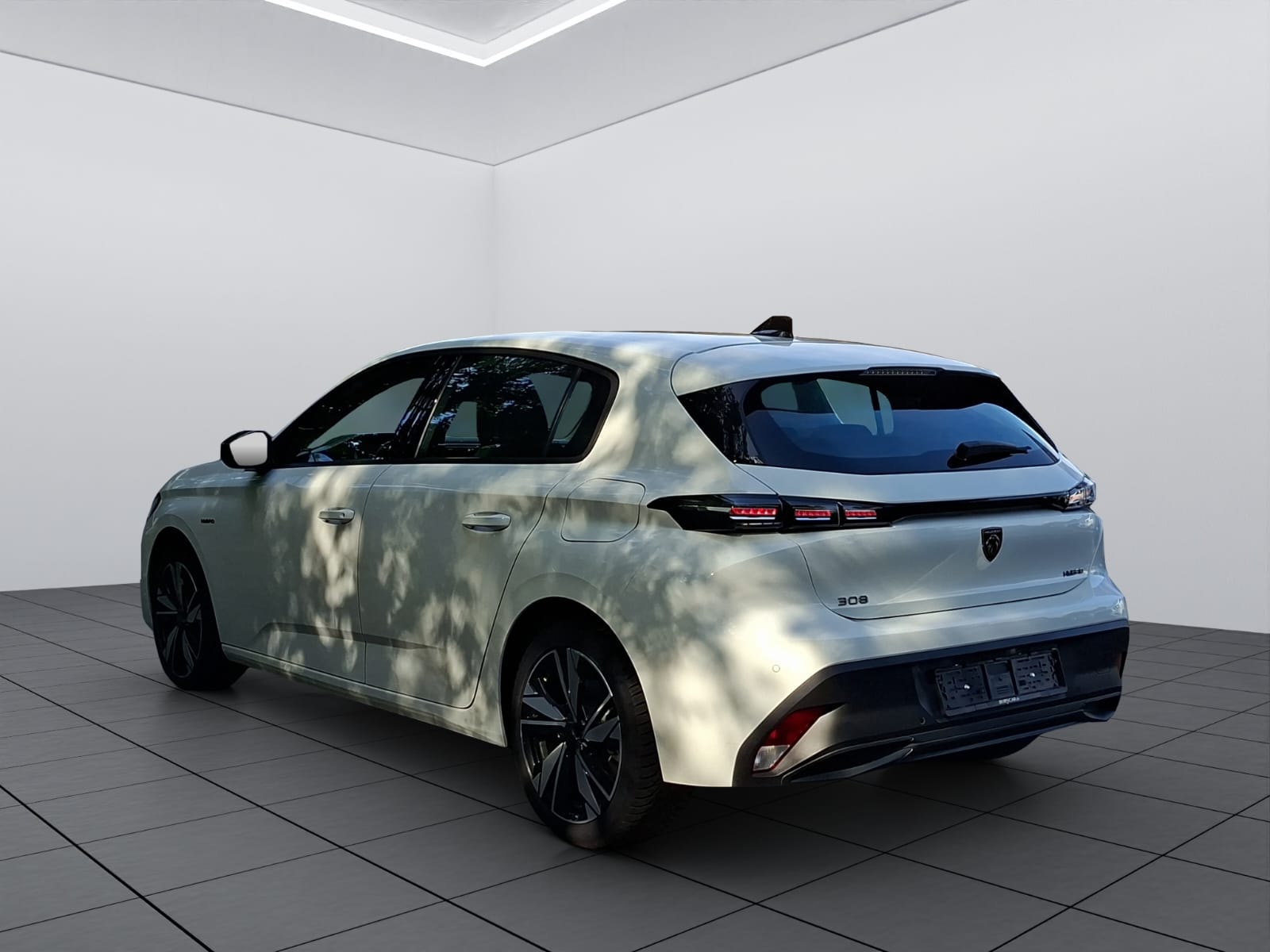PEUGEOT 308 1.6 PHEV 180 Active-image-4
