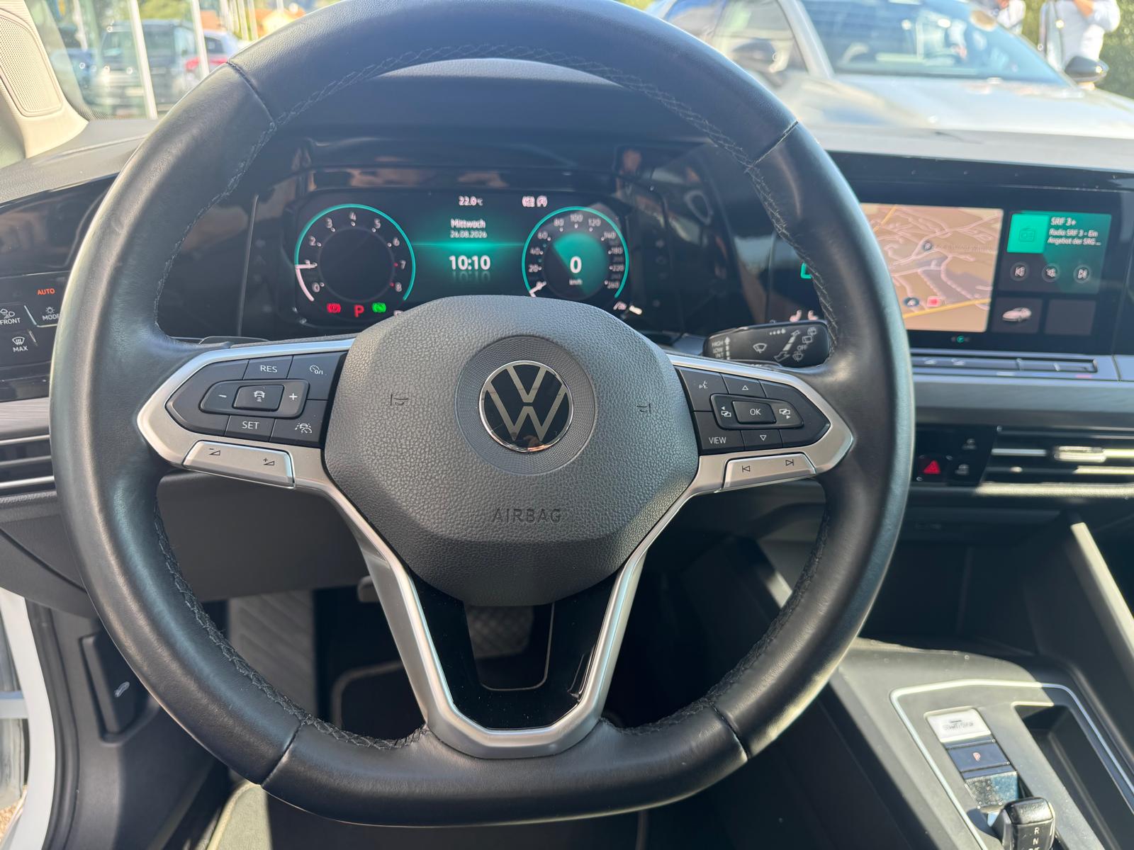 VW Golf 1.5 eTSI mHEV ACT Style DSG-image-9