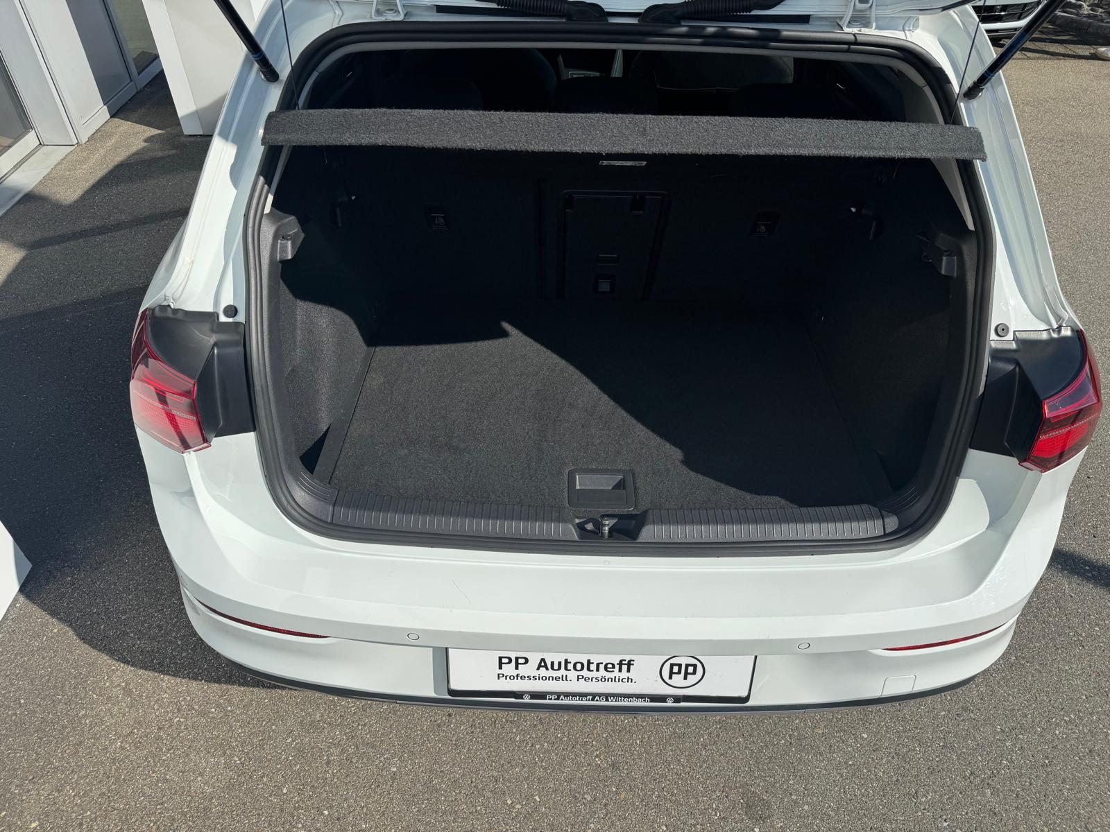 VW Golf 1.5 eTSI mHEV ACT Style DSG-image-4