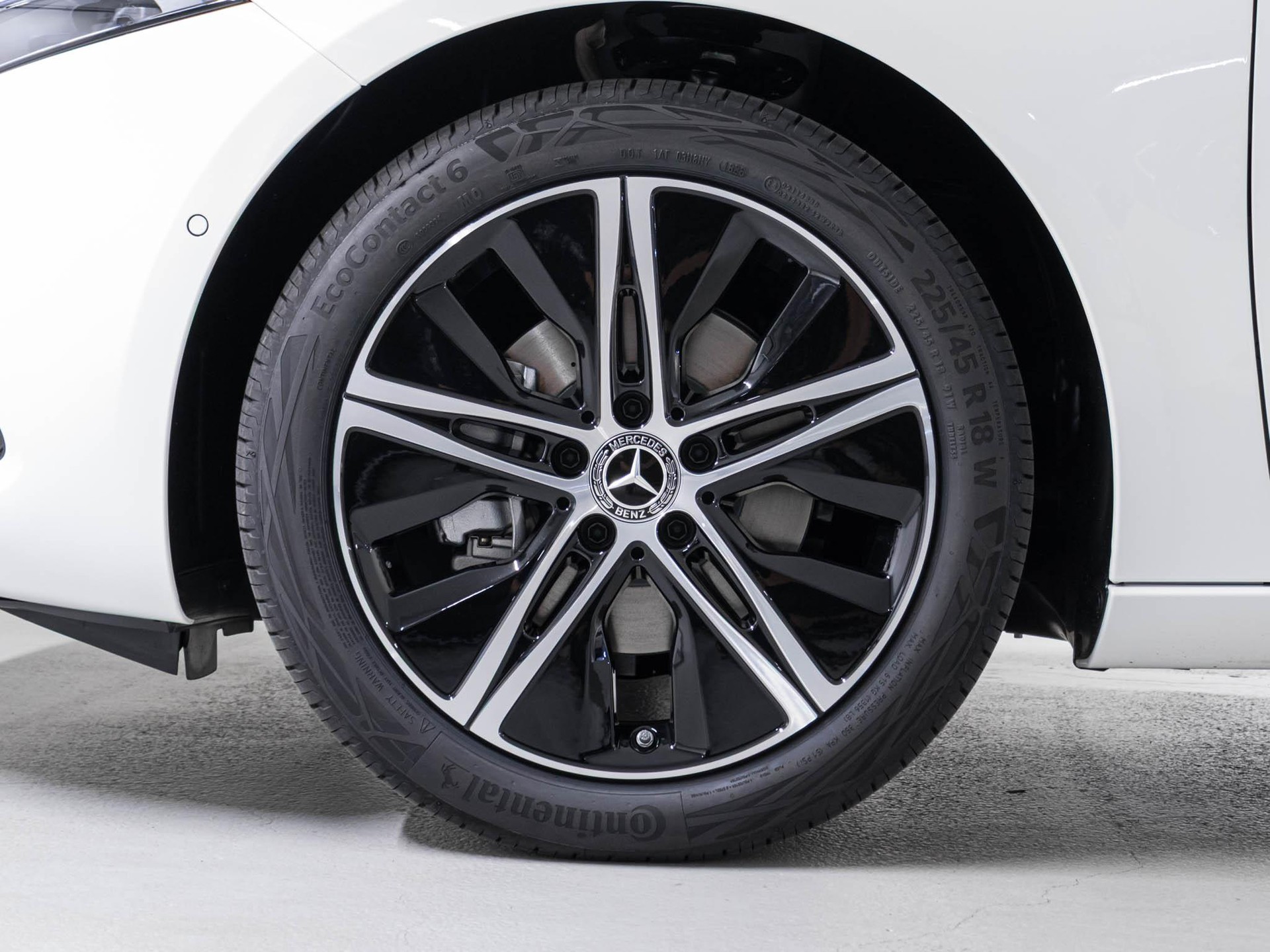 MERCEDES-BENZ A 200 Night Star-image-13