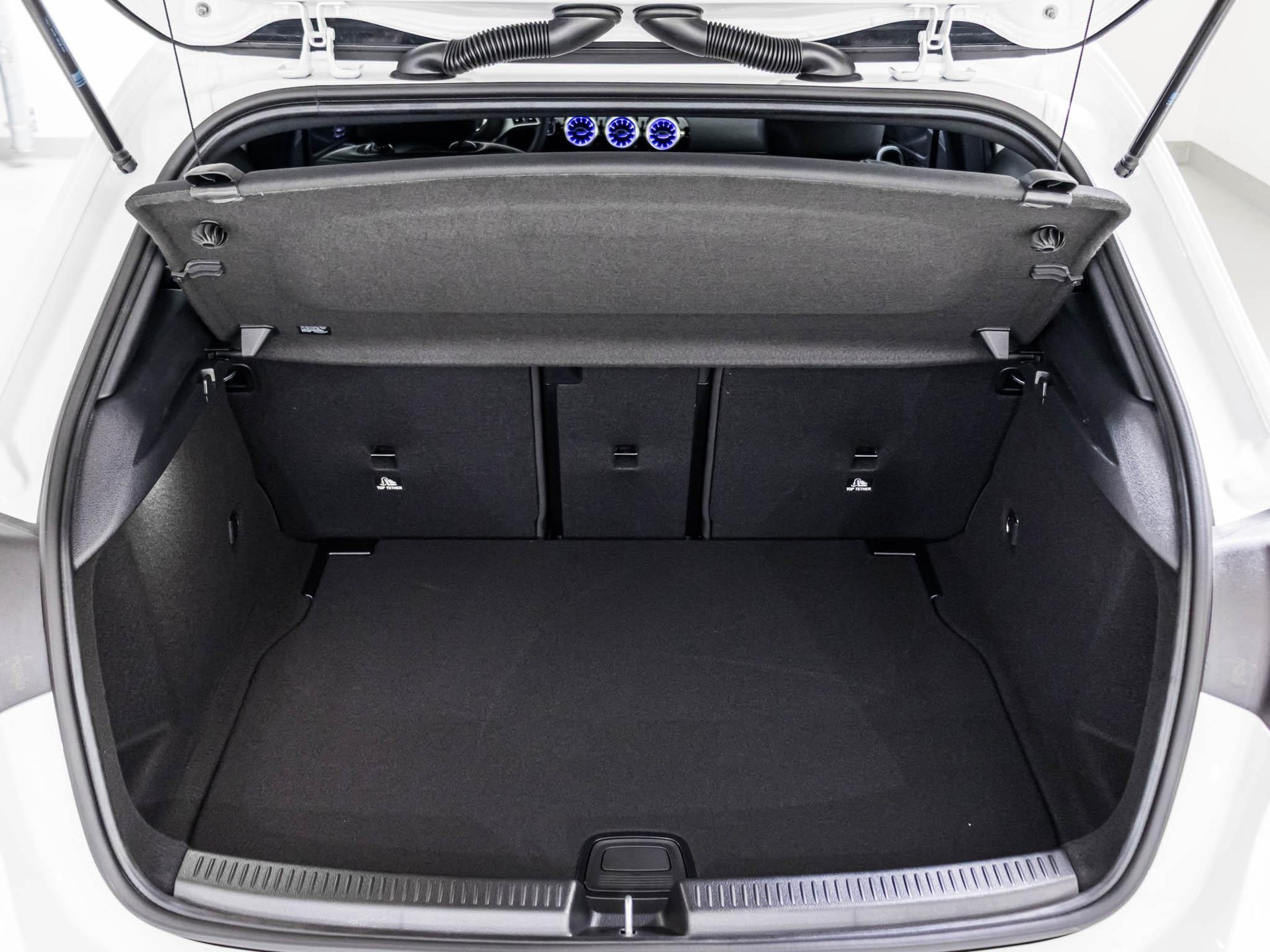 MERCEDES-BENZ A 200 Night Star-image-12