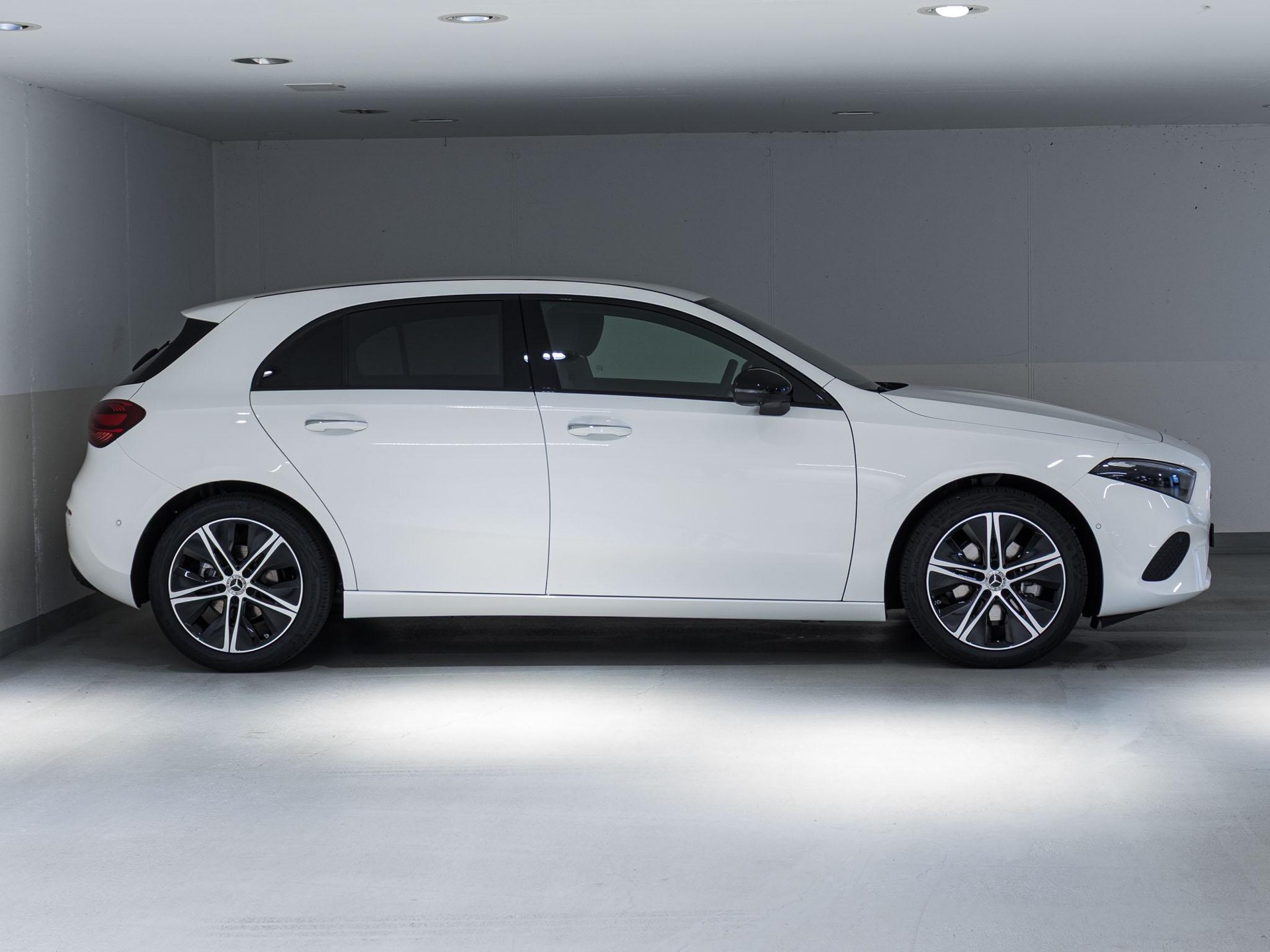 MERCEDES-BENZ A 200 Night Star-image-1