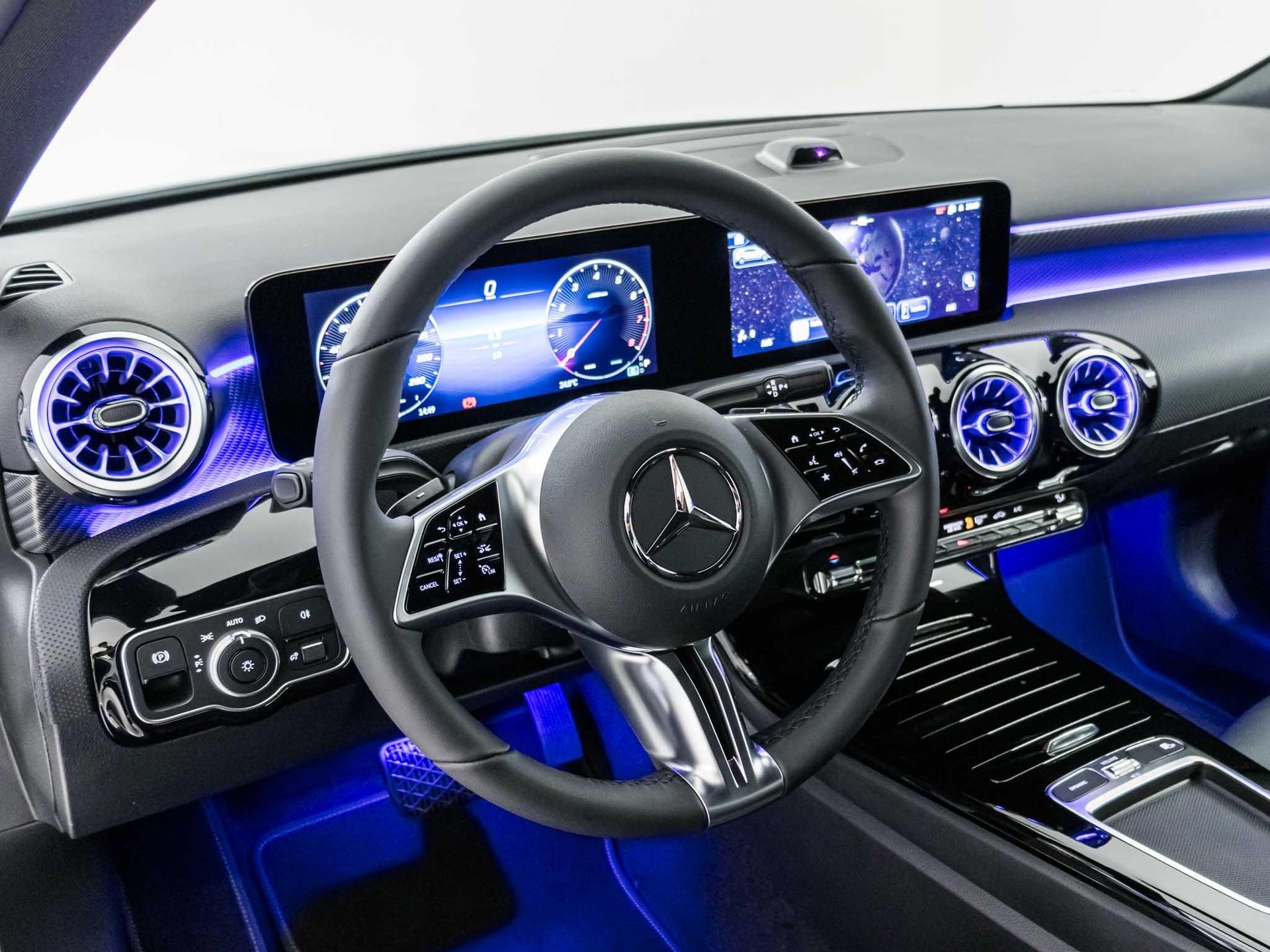 MERCEDES-BENZ A 200 Night Star-image-8