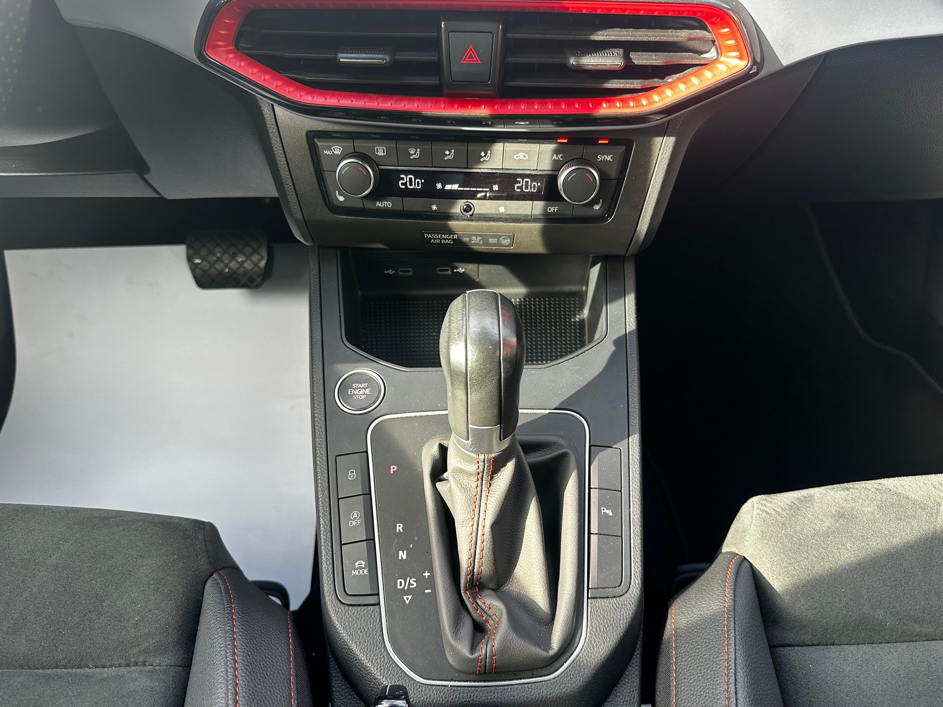 SEAT Ibiza 1.0 EcoTSI Hola FR DSG-image-6