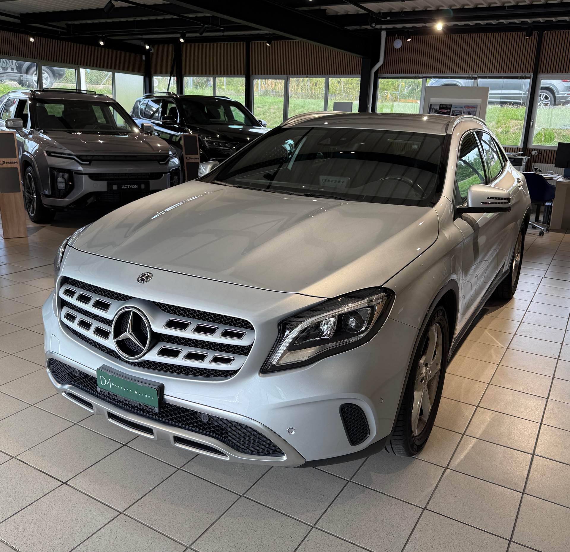 MERCEDES-BENZ GLA 220 Urban 4Matic 7G-DCT-image-0