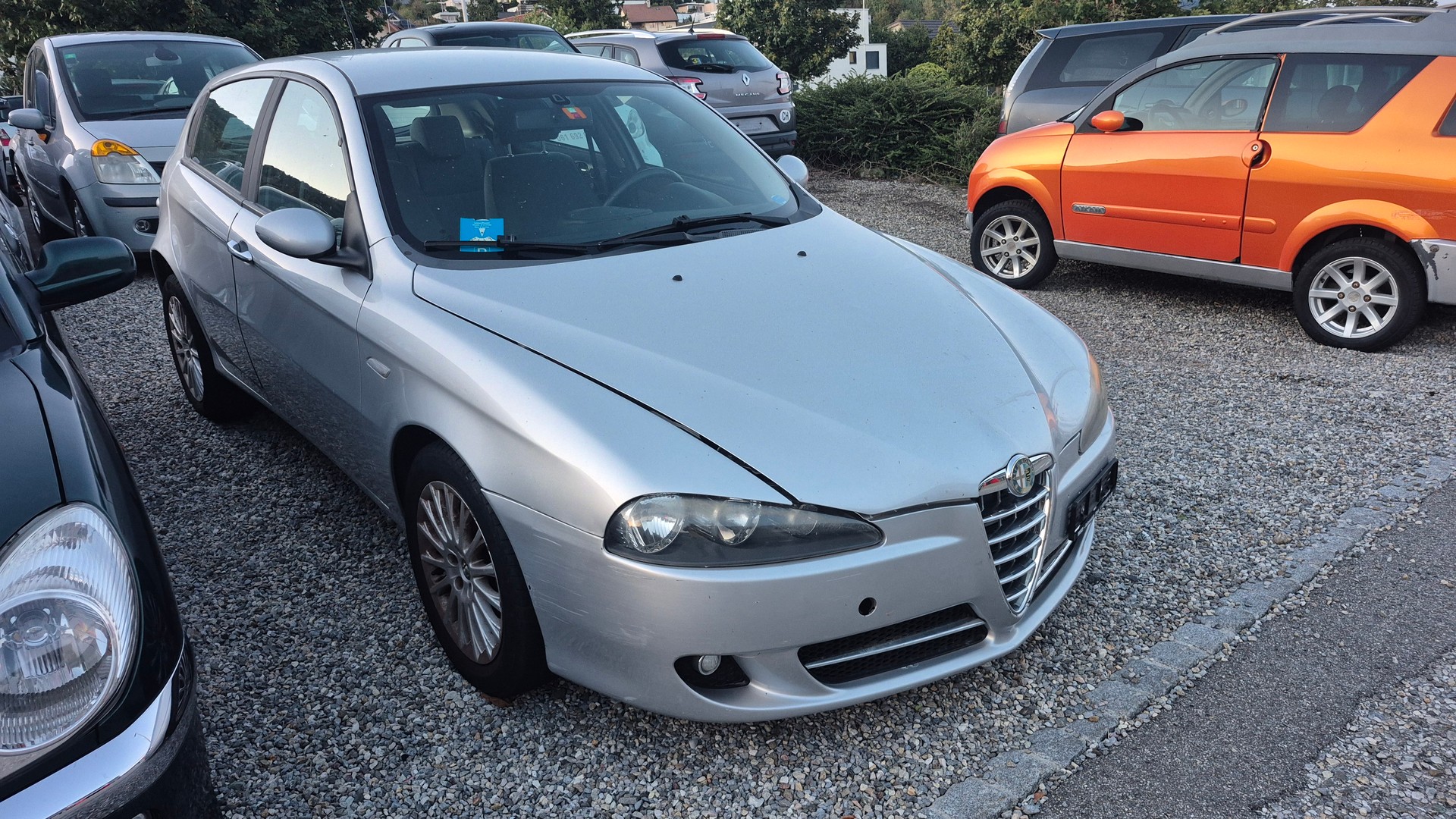 ALFA ROMEO 147 1.6 TS 16V Collezione-image-2