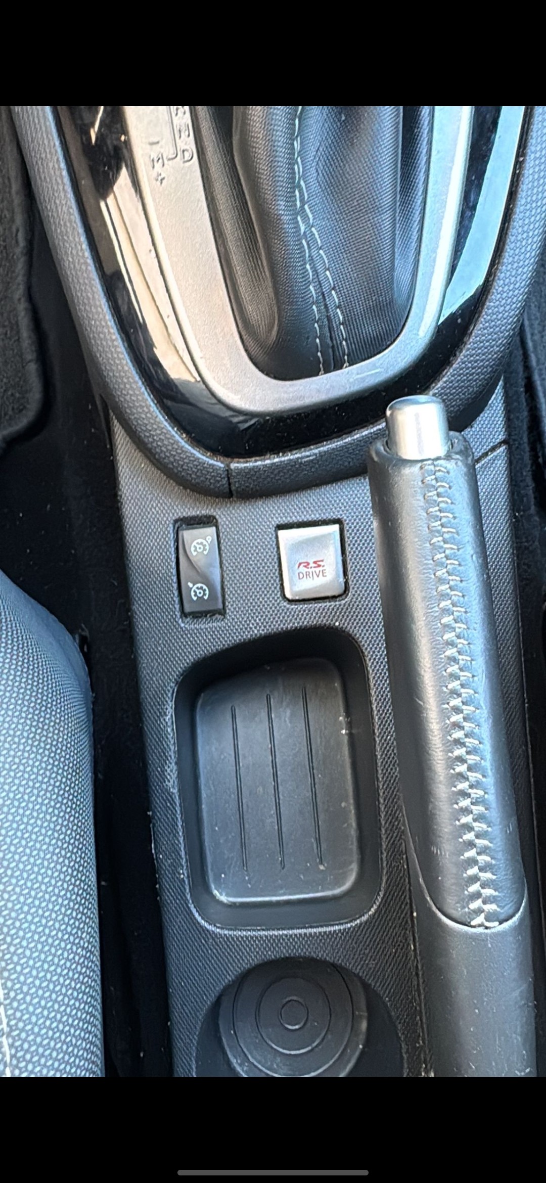 RENAULT Clio 1.2 16V T GT EDC-image-6