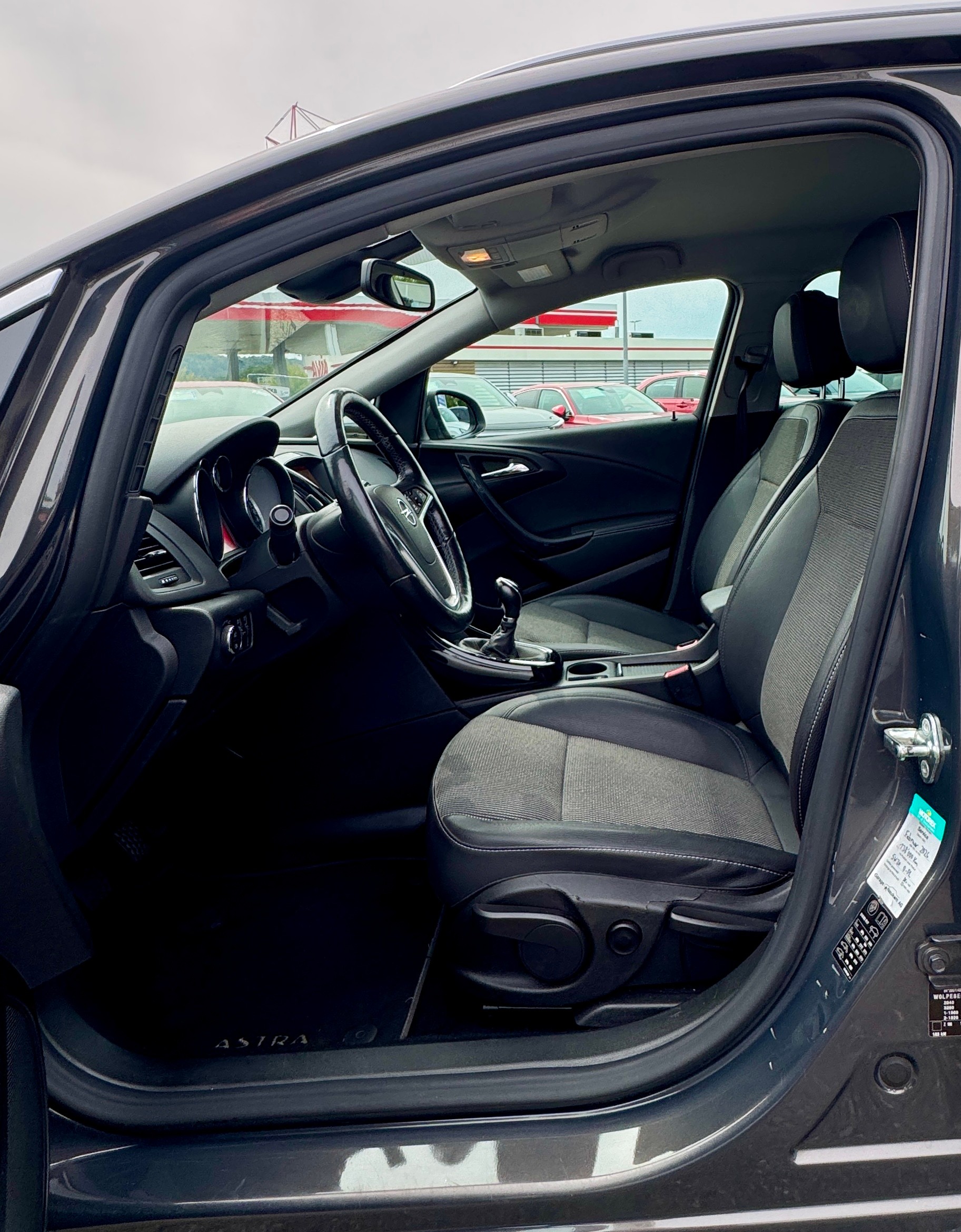 OPEL Astra SportsTourer 1.4i 16V Turbo Cosmo-image-8