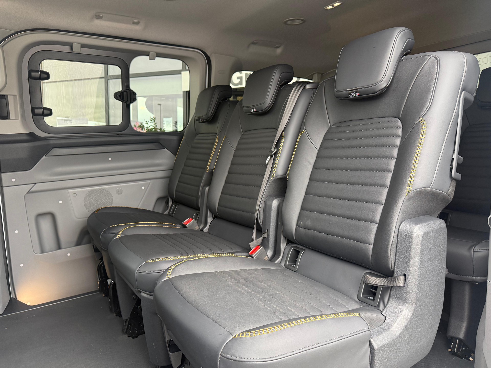 FORD Transit Custom Combi 320 L1H1 Trail Automat 4x4-image-9