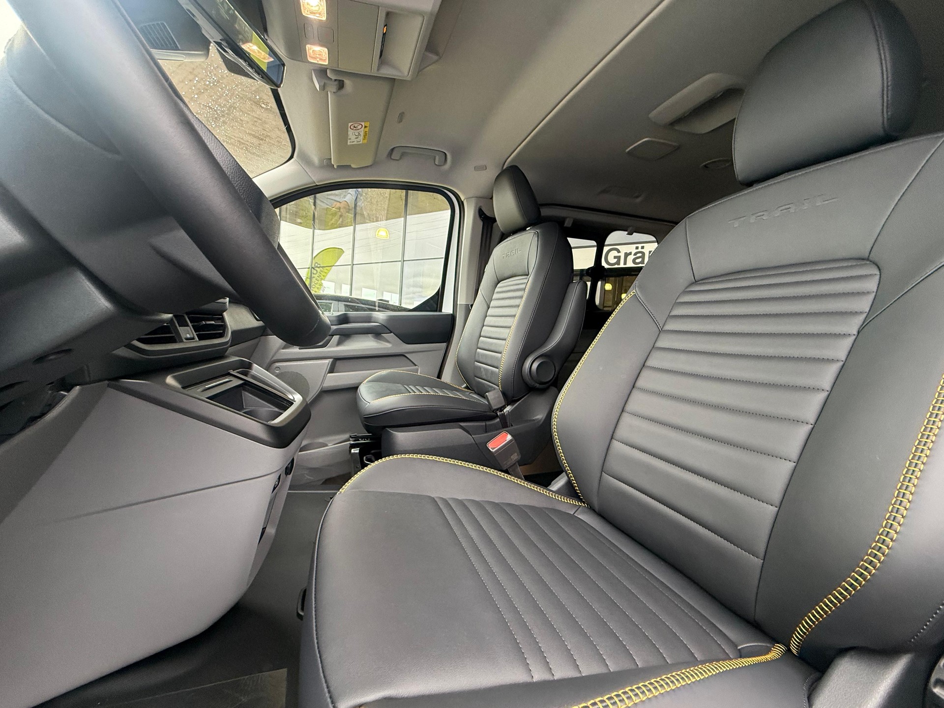 FORD Transit Custom Combi 320 L1H1 Trail Automat 4x4-image-6
