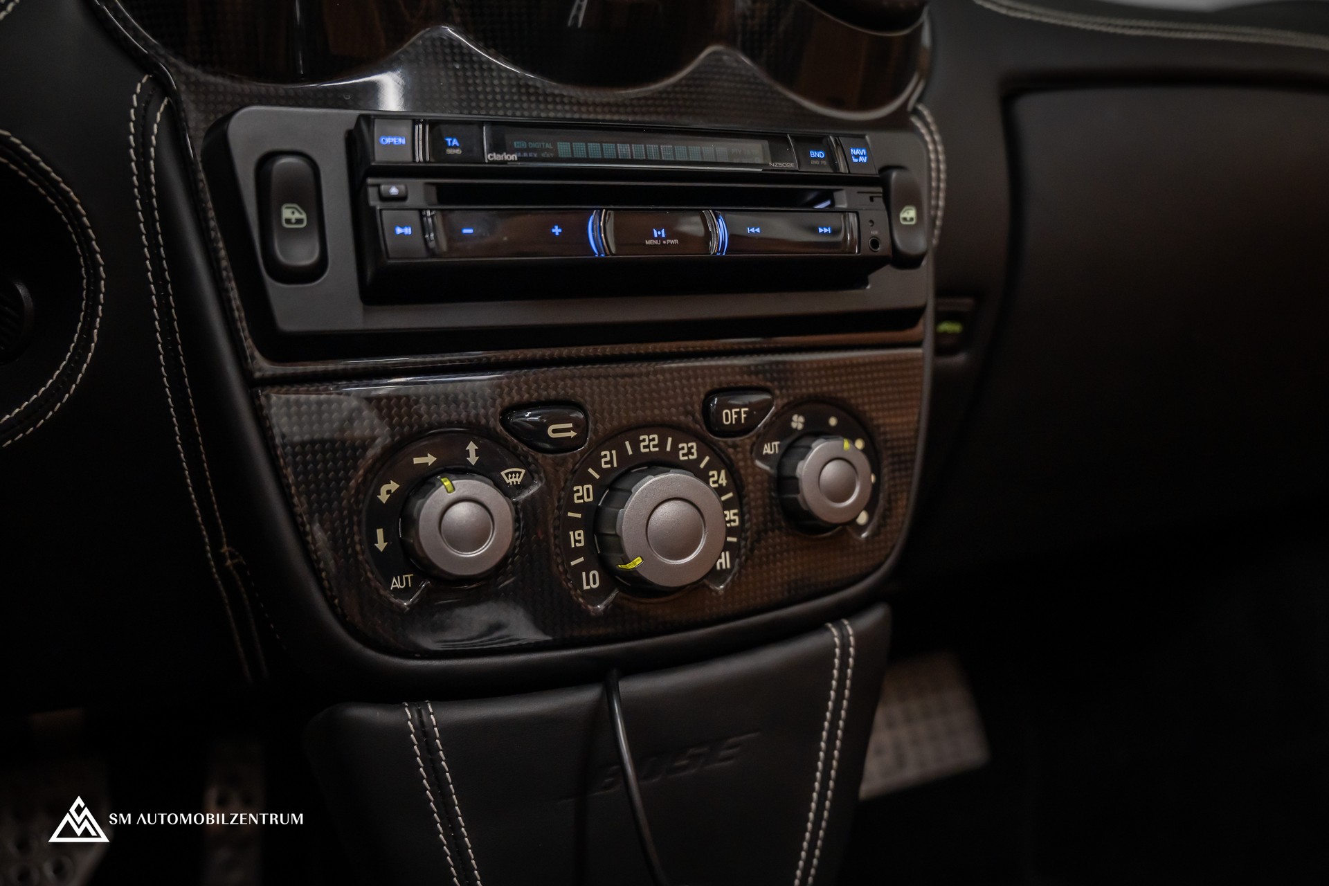 FERRARI F430 Spider / Carbon Exterieur & Interieur / Scuderia Sitze-image-31