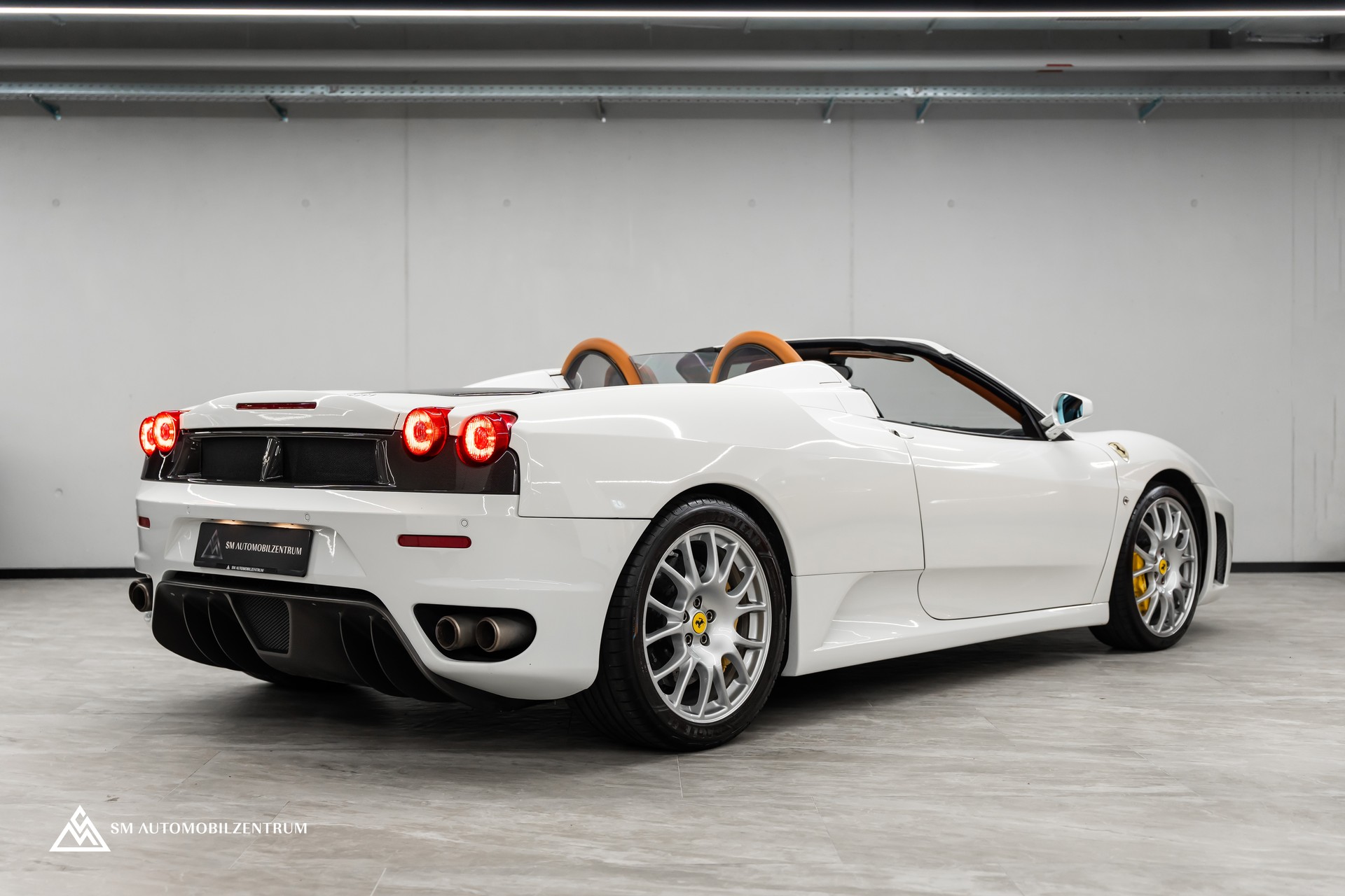 FERRARI F430 Spider / Carbon Exterieur & Interieur / Scuderia Sitze-image-9