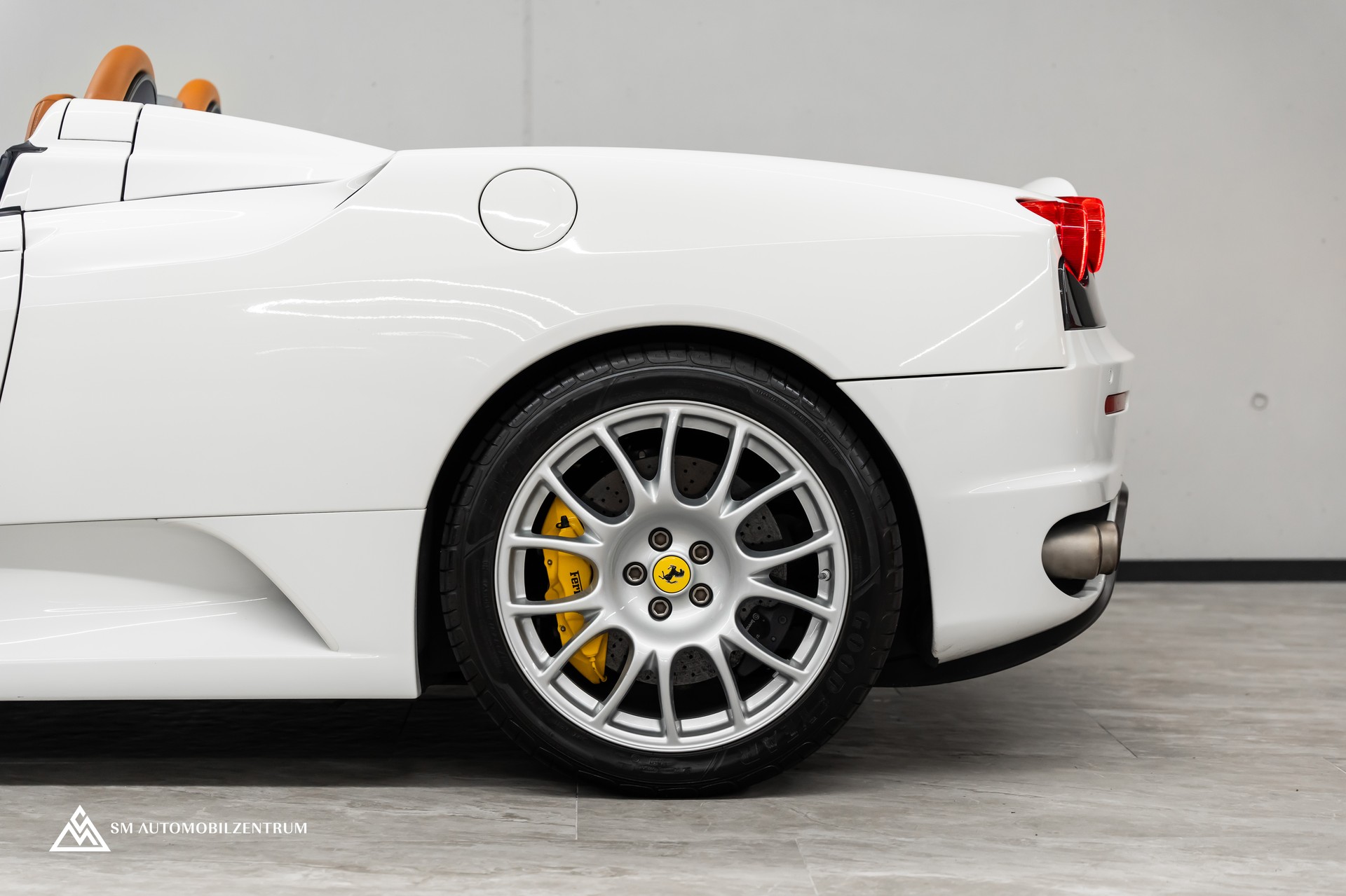 FERRARI F430 Spider / Carbon Exterieur & Interieur / Scuderia Sitze-image-7