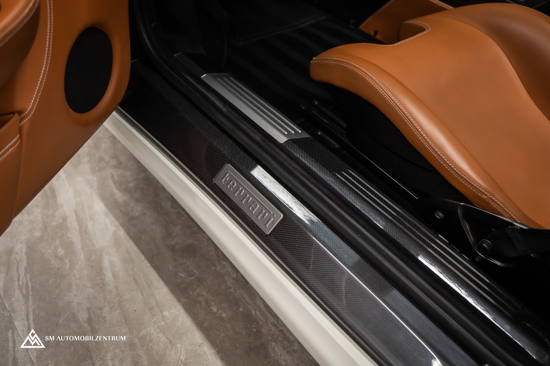 FERRARI F430 Spider / Carbon Exterieur & Interieur / Scuderia Sitze-image-19