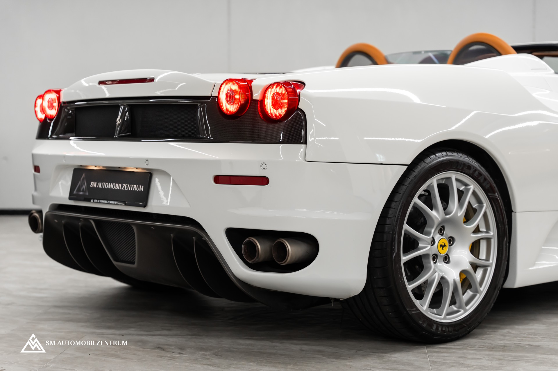FERRARI F430 Spider / Carbon Exterieur & Interieur / Scuderia Sitze-image-10