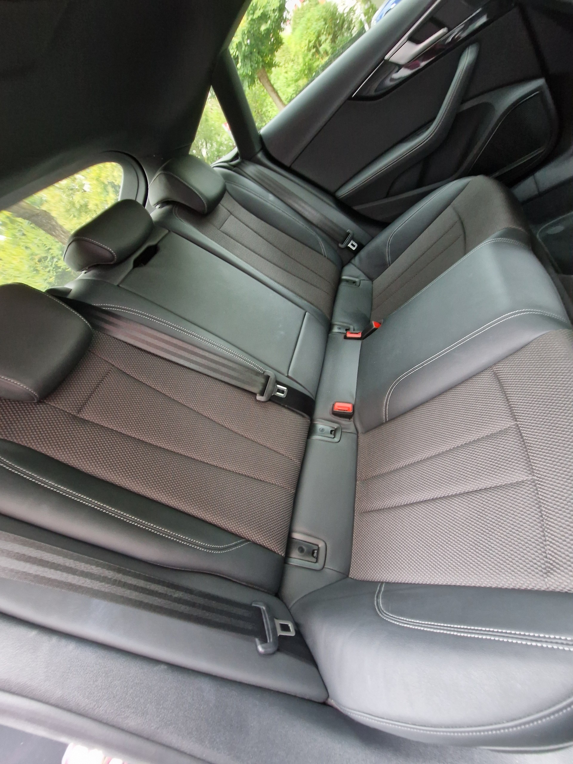 AUDI 2.0 40 TDI quattro S-Tronic-image-9