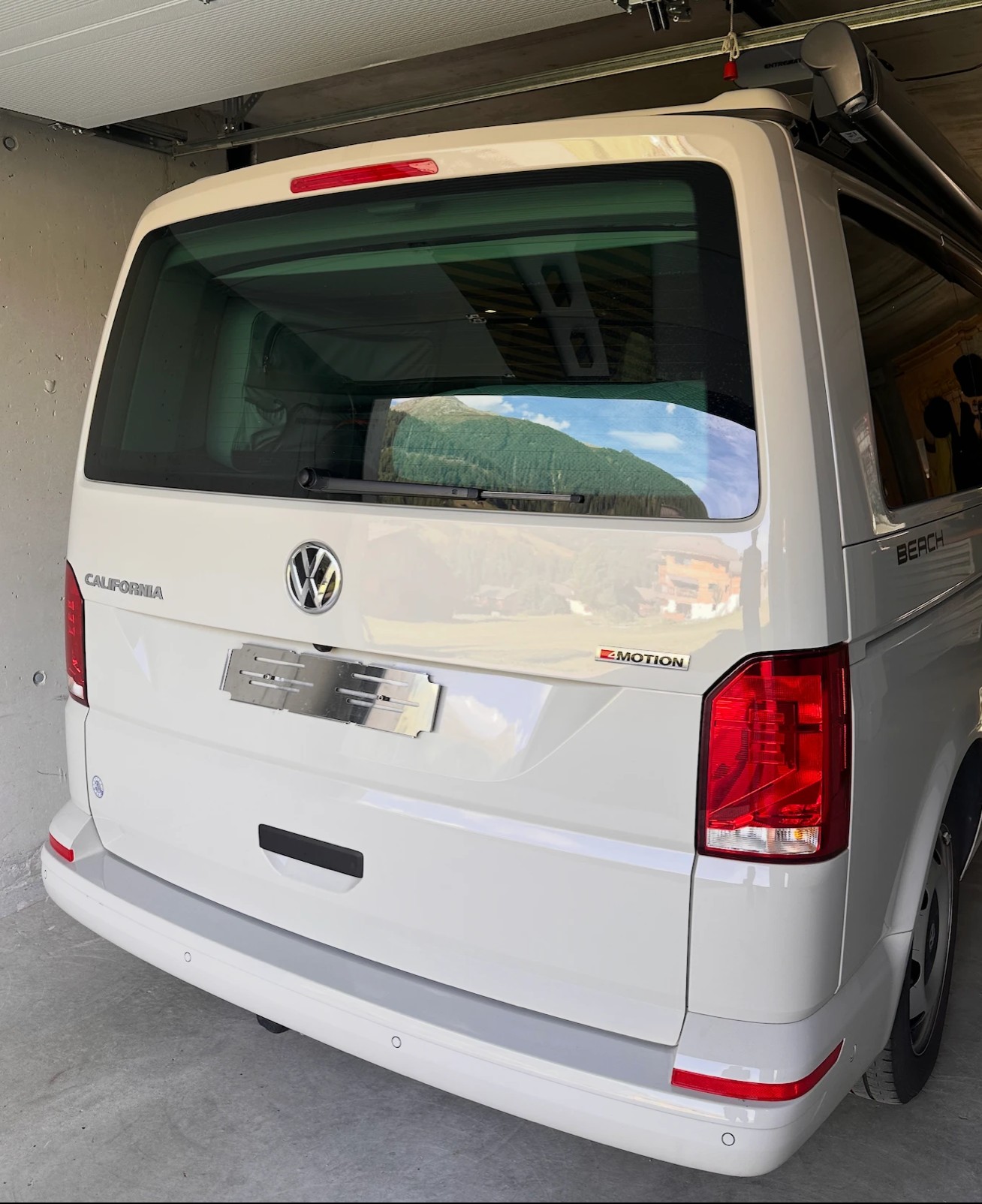 VW Beach Liberty DSG 4Motion-image-3