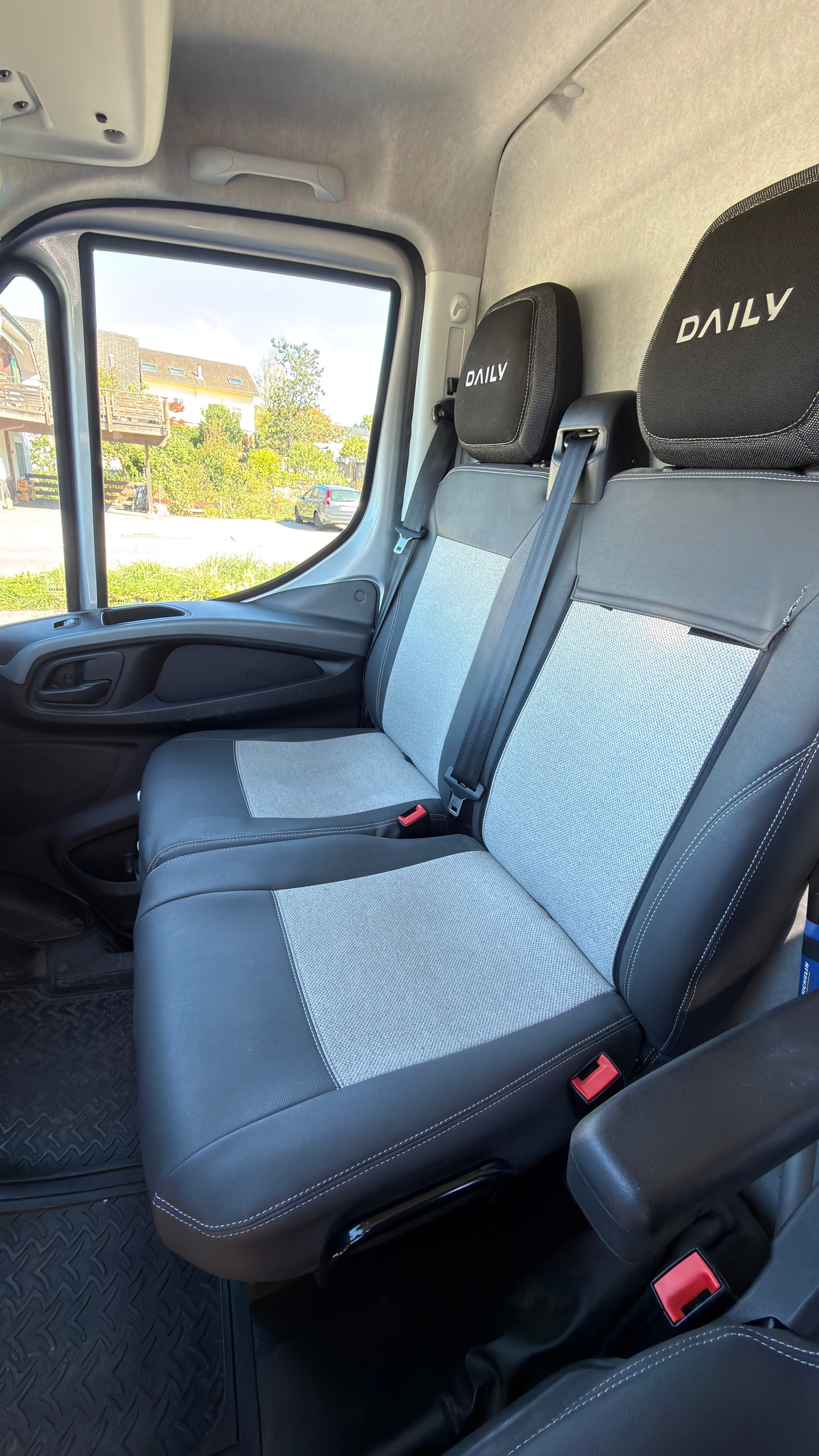 IVECO 35S18 L4H3-image-10