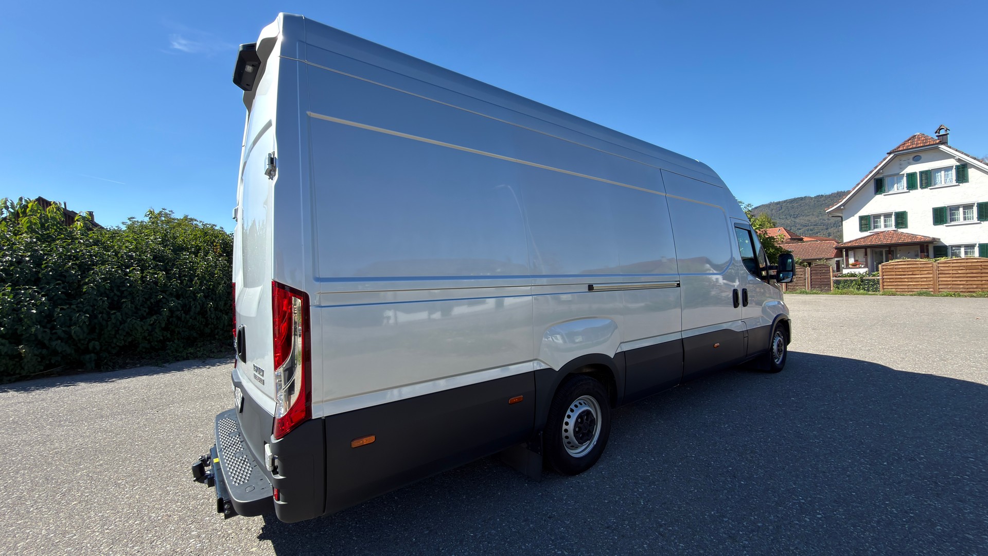 IVECO 35S18 L4H3-image-1