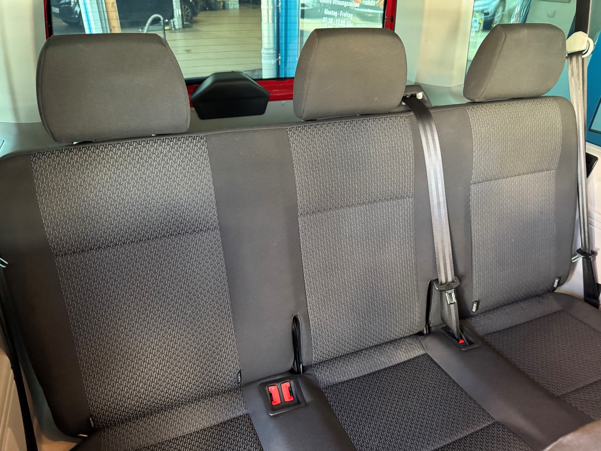 VW T6 Caravelle 2.0 TDI Trendline 4Motion DSG LWB-image-7