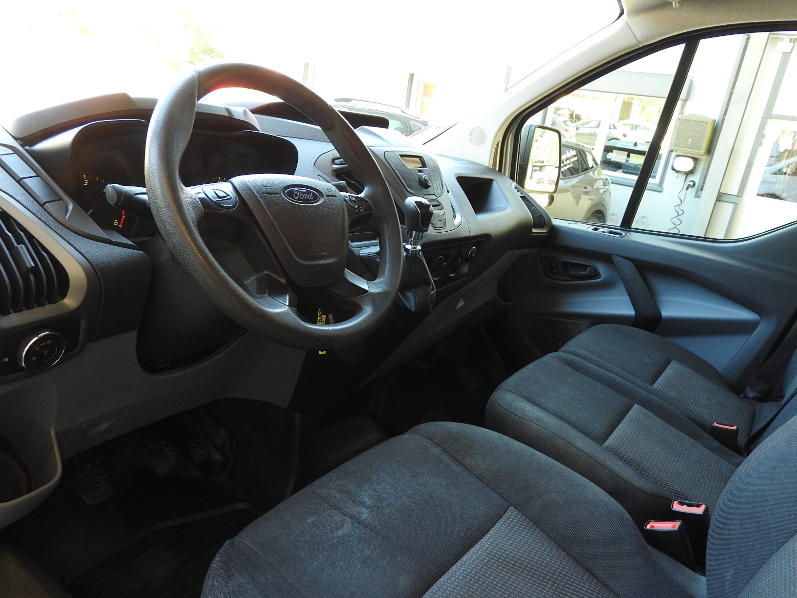 FORD Transit Custom Van 250 L1H1-image-5