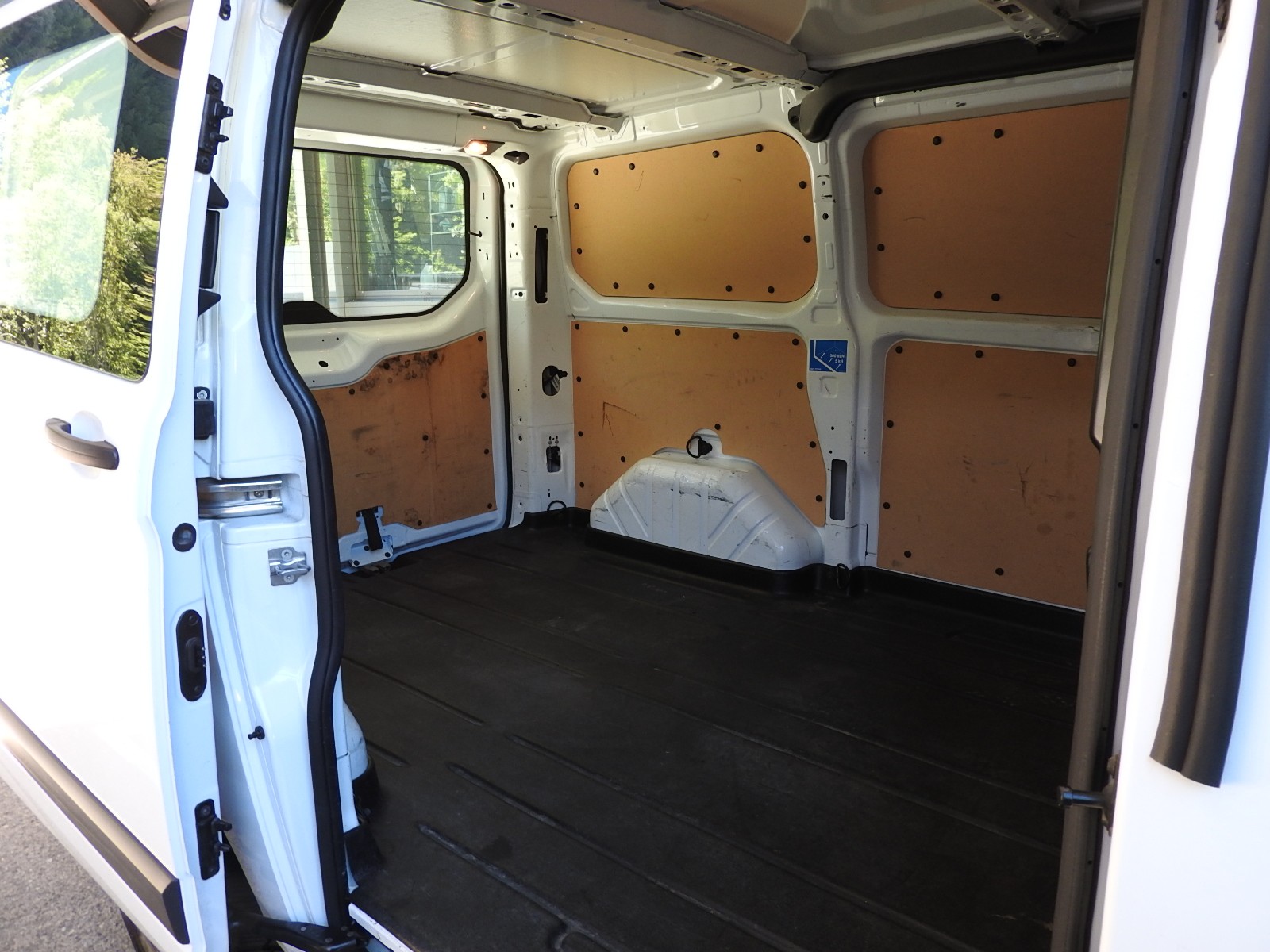 FORD Transit Custom Van 250 L1H1-image-8