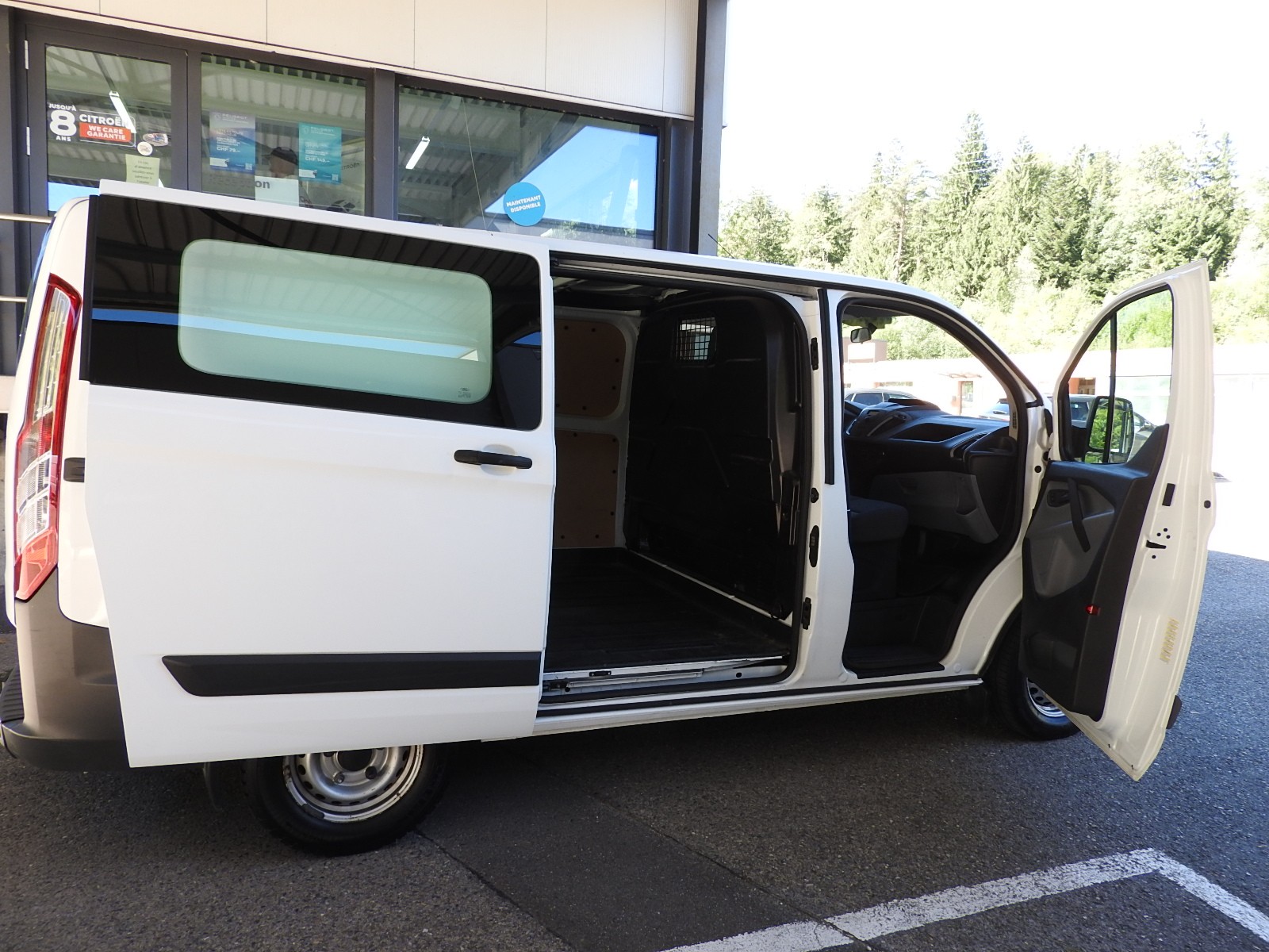 FORD Transit Custom Van 250 L1H1-image-11