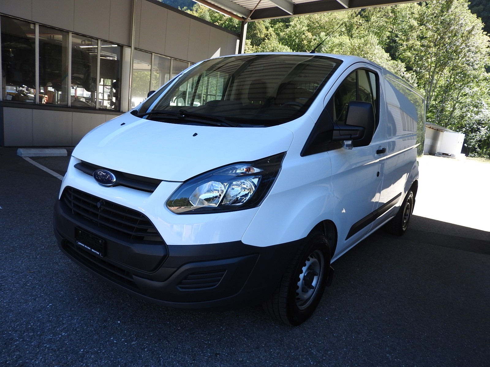 FORD Transit Custom Van 250 L1H1-image-1
